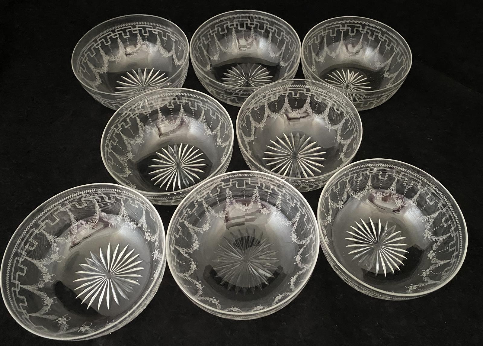 Superb Set of Eight Victorian Finger Bowls c.1900 (1 of 8)