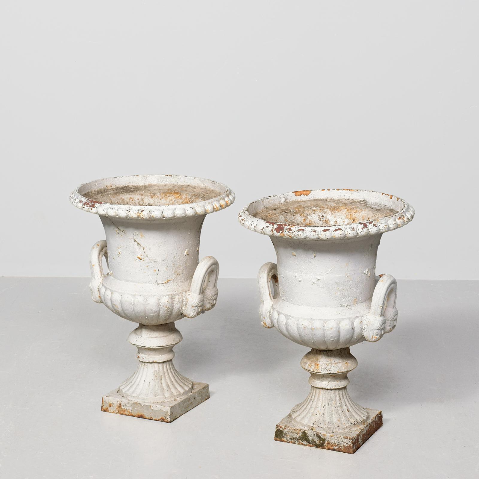 Large Pair of Campagna Cast Iron Garden Urns (1 of 7) Large Pair of Campagna Cast Iron Garden Urns (1 of 7)