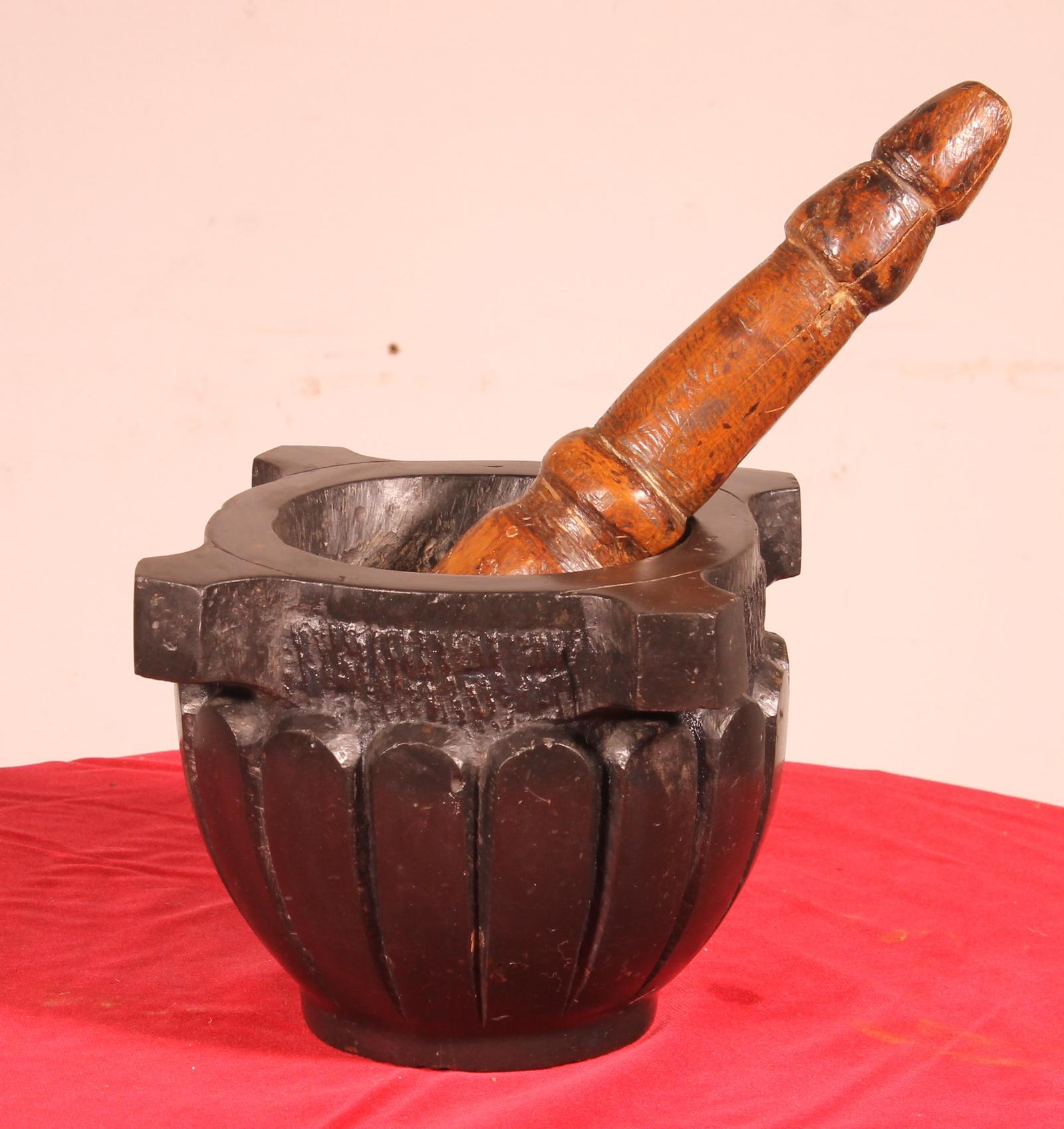 Black Marble Mortar Graved GP 18th Century (1 of 8) Black Marble Mortar Graved GP 18th Century (1 of 8)