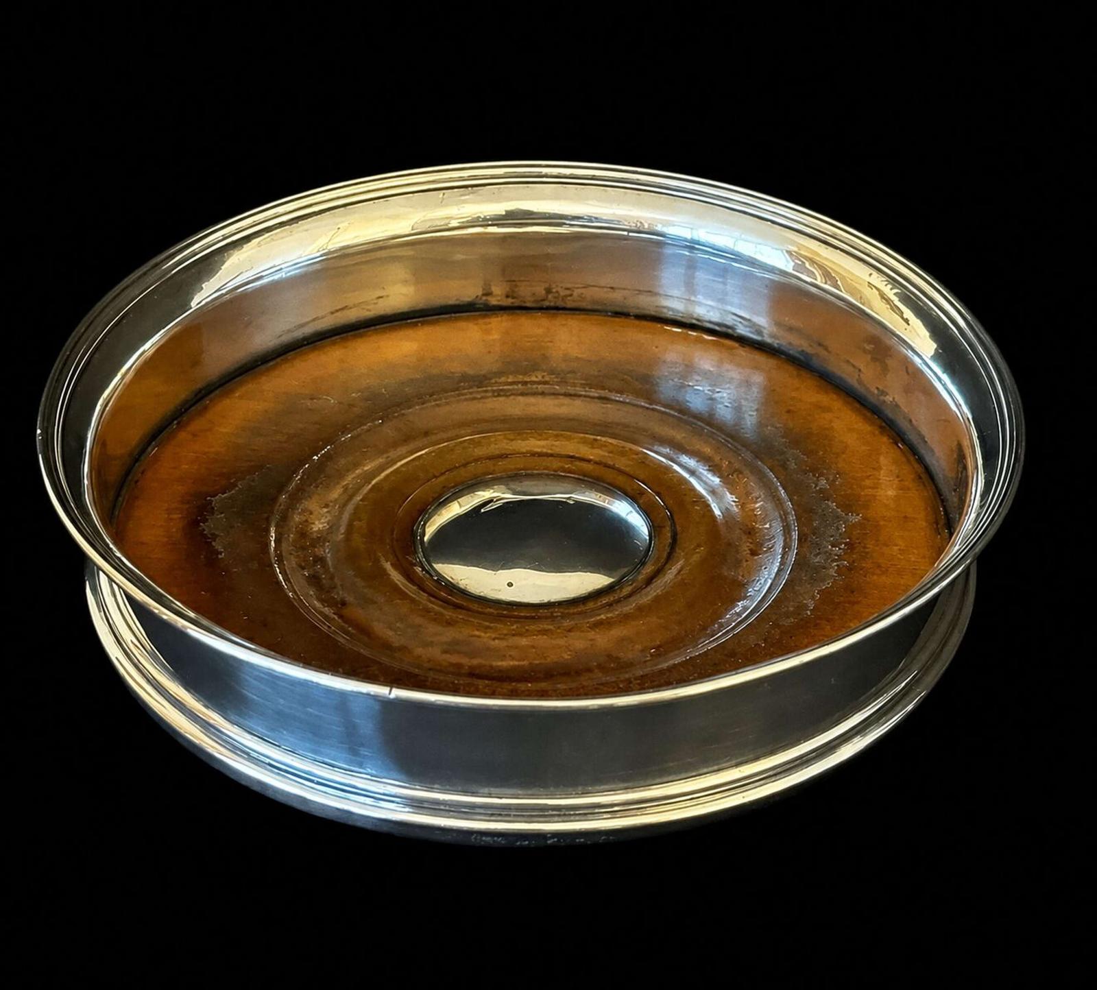 Georgian Antique Solid Silver Champagne Wine Coaster 1802 Robert Hennell I (1 of 6) Georgian Antique Solid Silver Champagne Wine Coaster 1802 Robert Hennell I (1 of 6)