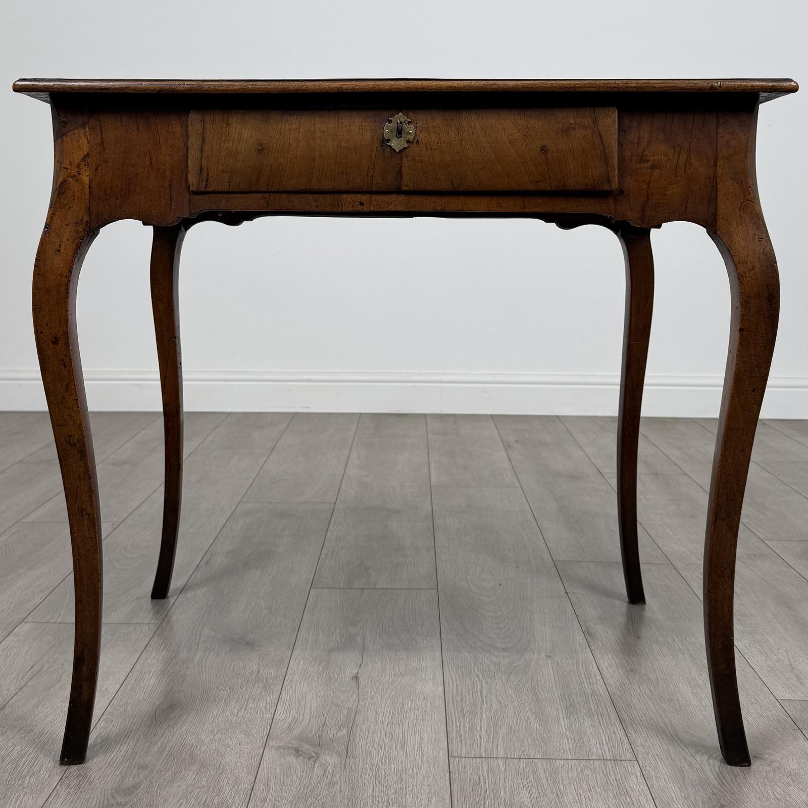 Antique 18th Century Good Quality Side Table In Walnut (1 of 11)