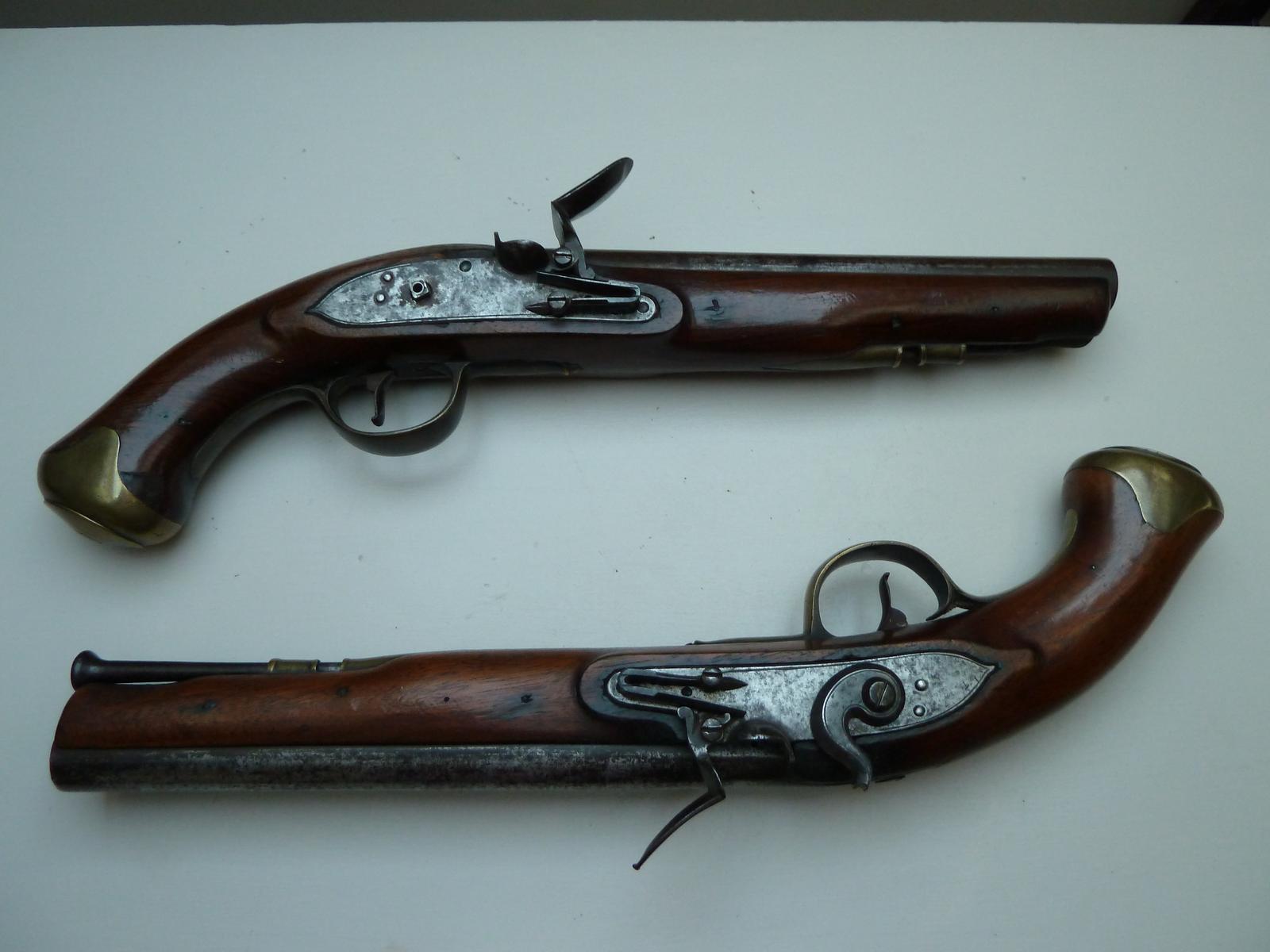 PAIR OF FLINTLOCK PISTOLS (1 of 17) PAIR OF FLINTLOCK PISTOLS (1 of 17)
