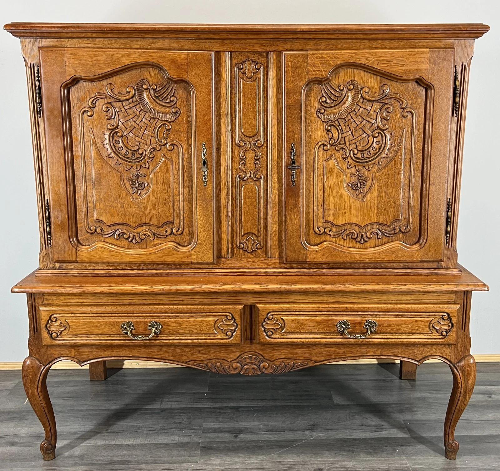 Cabinet Vintage French Oak Carved Sideboard with Drawers (1 of 13) Cabinet Vintage French Oak Carved Sideboard with Drawers (1 of 13)