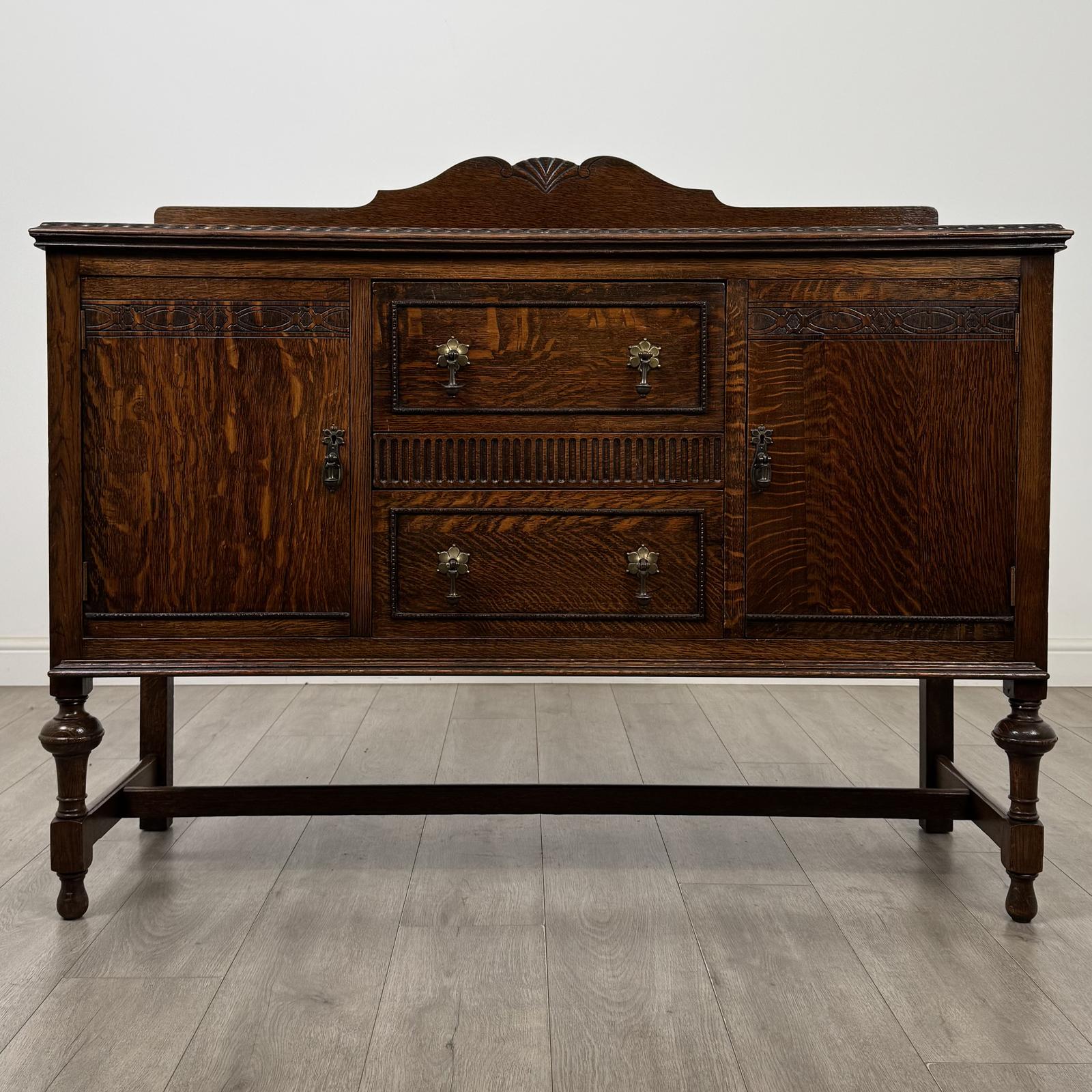 Antique 20th Century Edwardian Sideboard in Oak (1 of 13) Antique 20th Century Edwardian Sideboard in Oak (1 of 13)