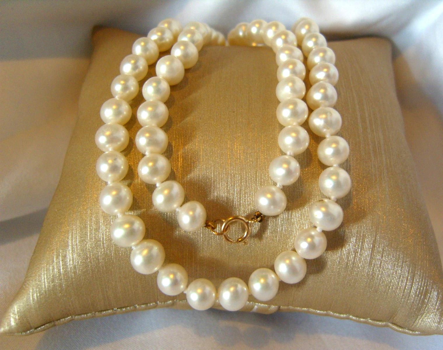 Pearl Necklace 9ct Rose Gold Clasp Freshwater Knotted Iridescent Pearls 18"L (1 of 7) Pearl Necklace 9ct Rose Gold Clasp Freshwater Knotted Iridescent Pearls 18"L (1 of 7)