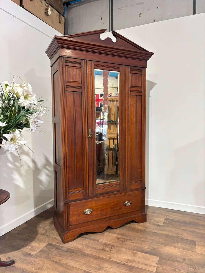 Edwardian Red Walnut Mirror Door Wardrobe (1 of 16) Edwardian Red Walnut Mirror Door Wardrobe (1 of 16)