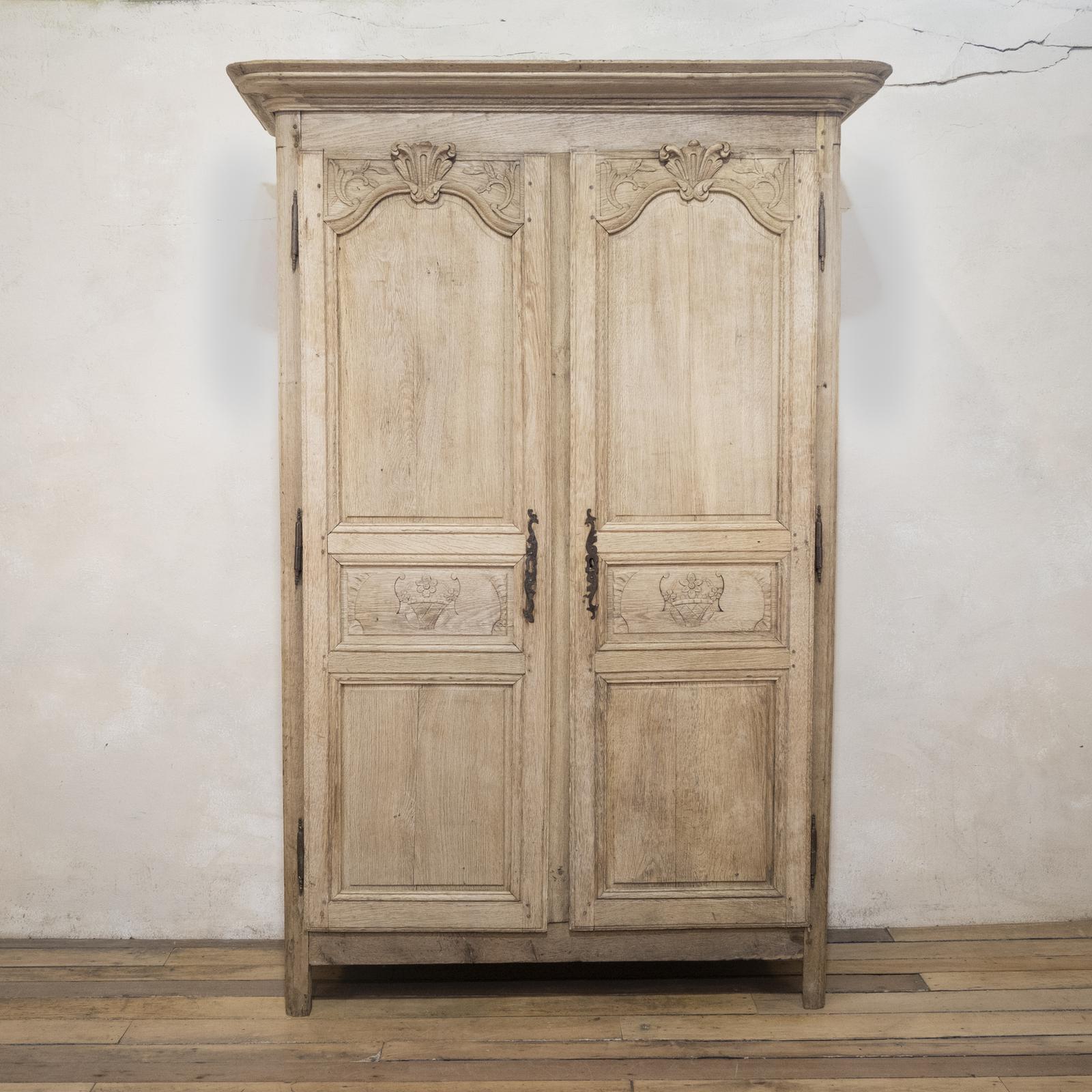 Elegant 19th Century French Oak Normandy Marriage Armoire (1 of 15) Elegant 19th Century French Oak Normandy Marriage Armoire (1 of 15)