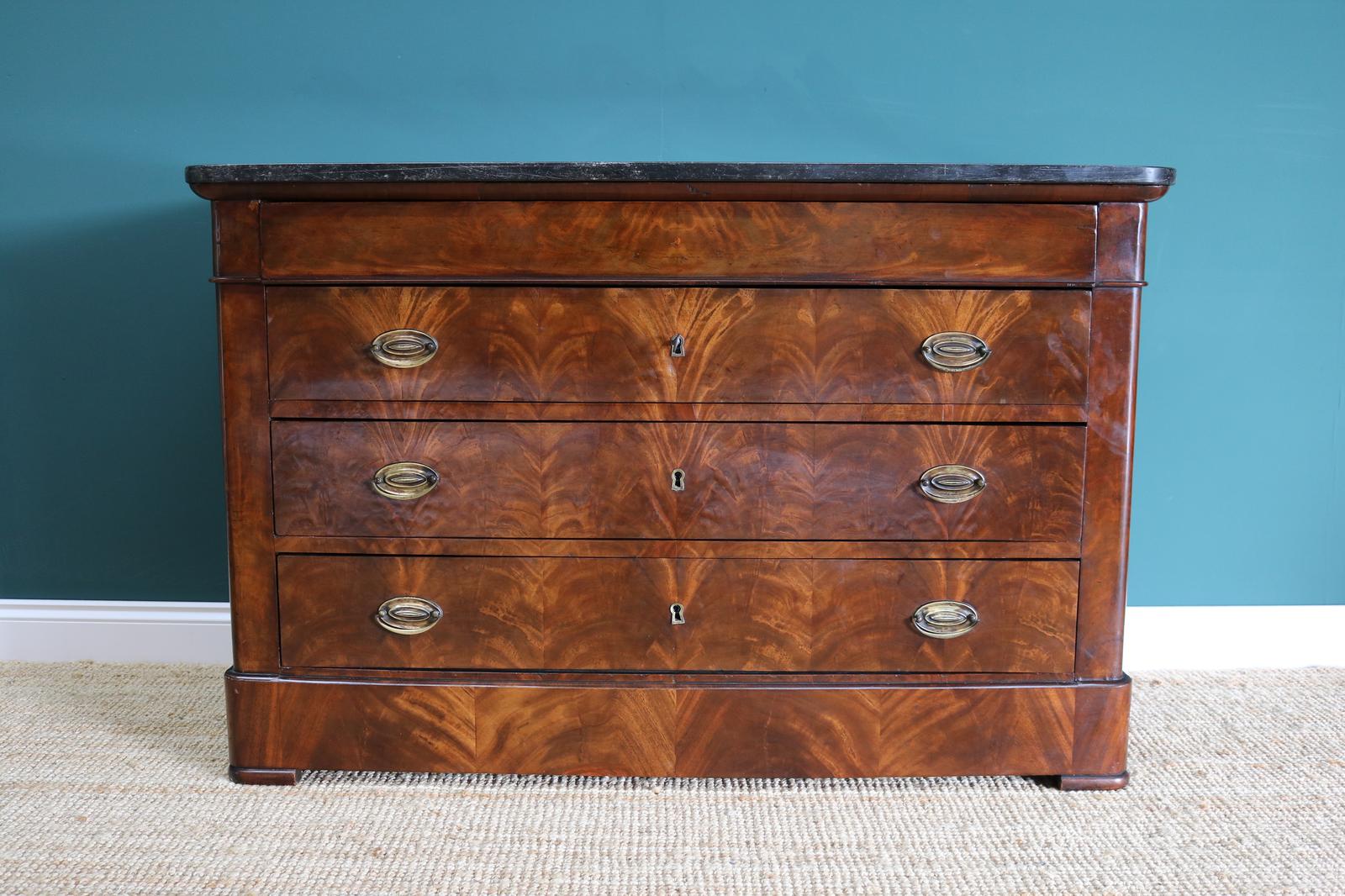 19th Century French Mahogany Commode (1 of 8) 19th Century French Mahogany Commode (1 of 8)
