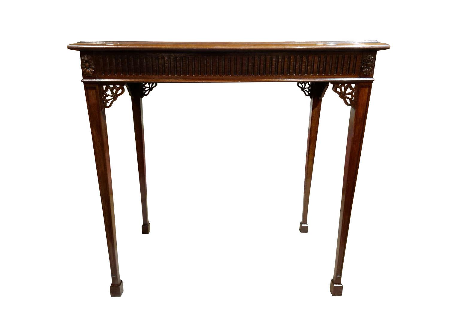 Chippendale Style Mahogany Occasional Table c.1900 (1 of 5) Chippendale Style Mahogany Occasional Table c.1900 (1 of 5)