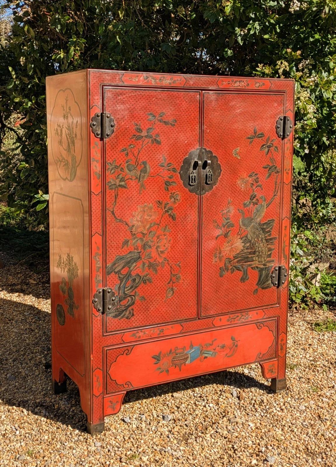 Beautiful Chinese Red Lacquered Cabinet (1 of 10) Beautiful Chinese Red Lacquered Cabinet (1 of 10)