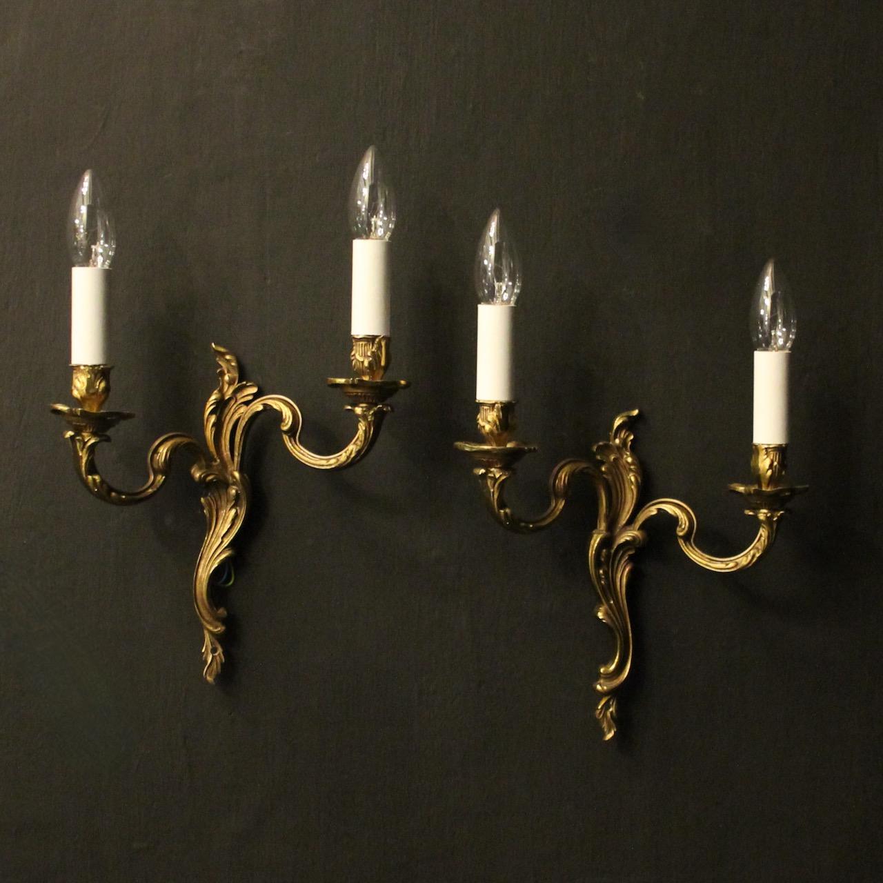 French Pair of Gilded Antique Wall Lights (1 of 10)