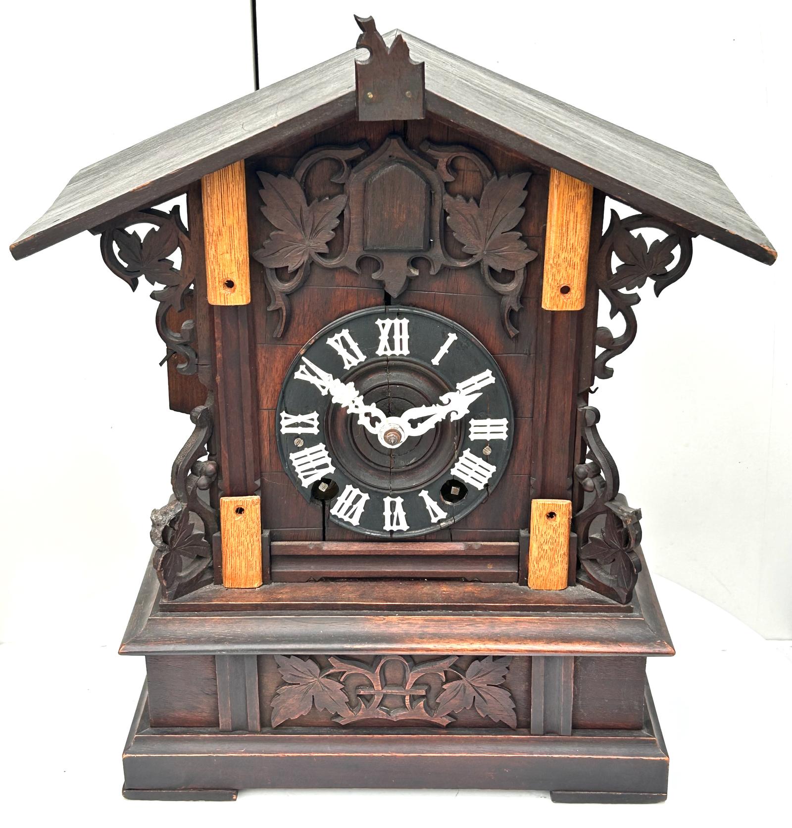 Good Early Cuckoo Mantel Clock – German Black Forest Carved Bracket Clock (1 of 9)