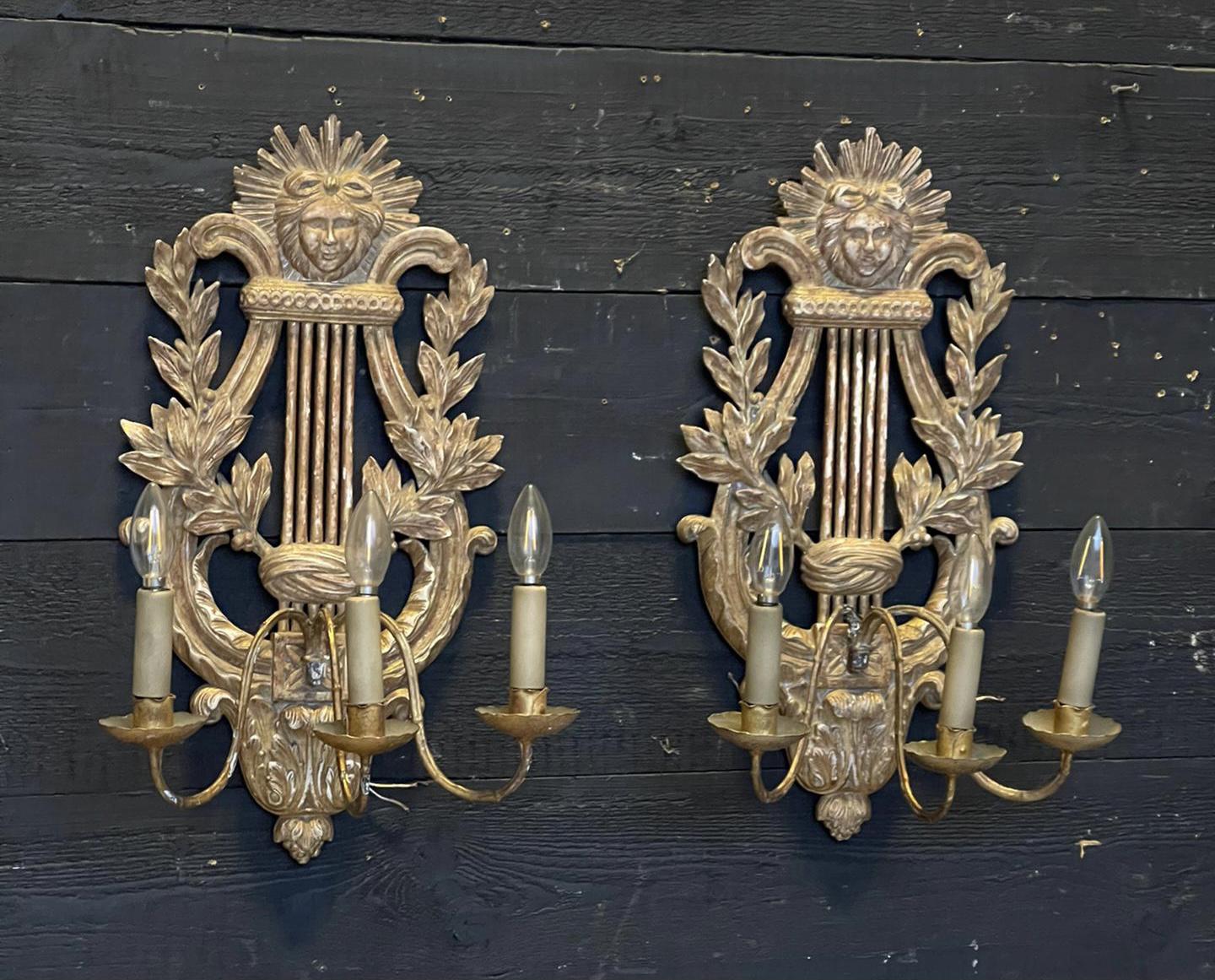 Large Pair of French Gilt Wall Lights or Sconces (1 of 1) Large Pair of French Gilt Wall Lights or Sconces (1 of 1)