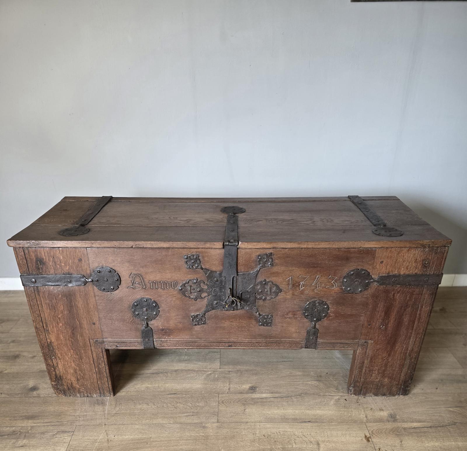 Dated Oak Ironbound Westphalian Coffeur (1 of 21)