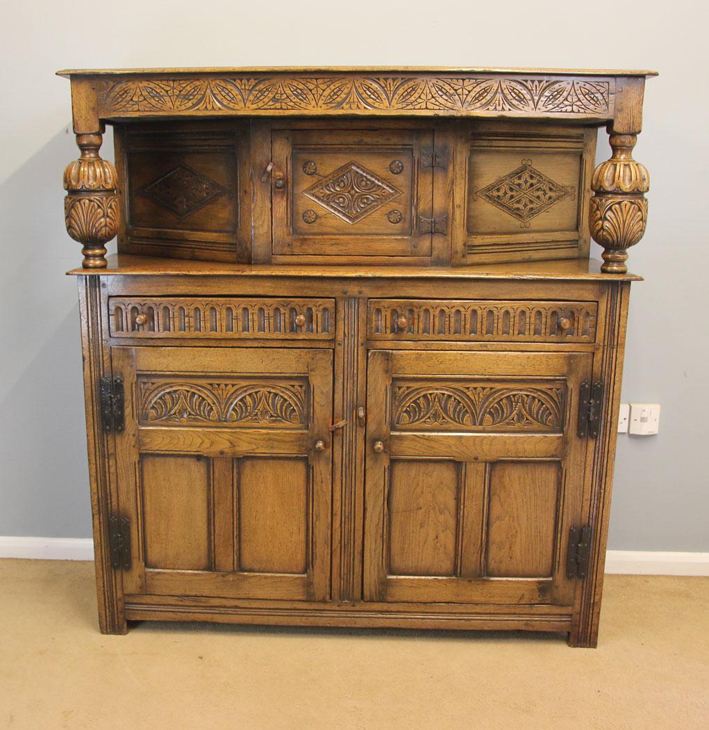 Oak Court Cupboard Sideboard Dresser (1 of 14) Oak Court Cupboard Sideboard Dresser (1 of 14)