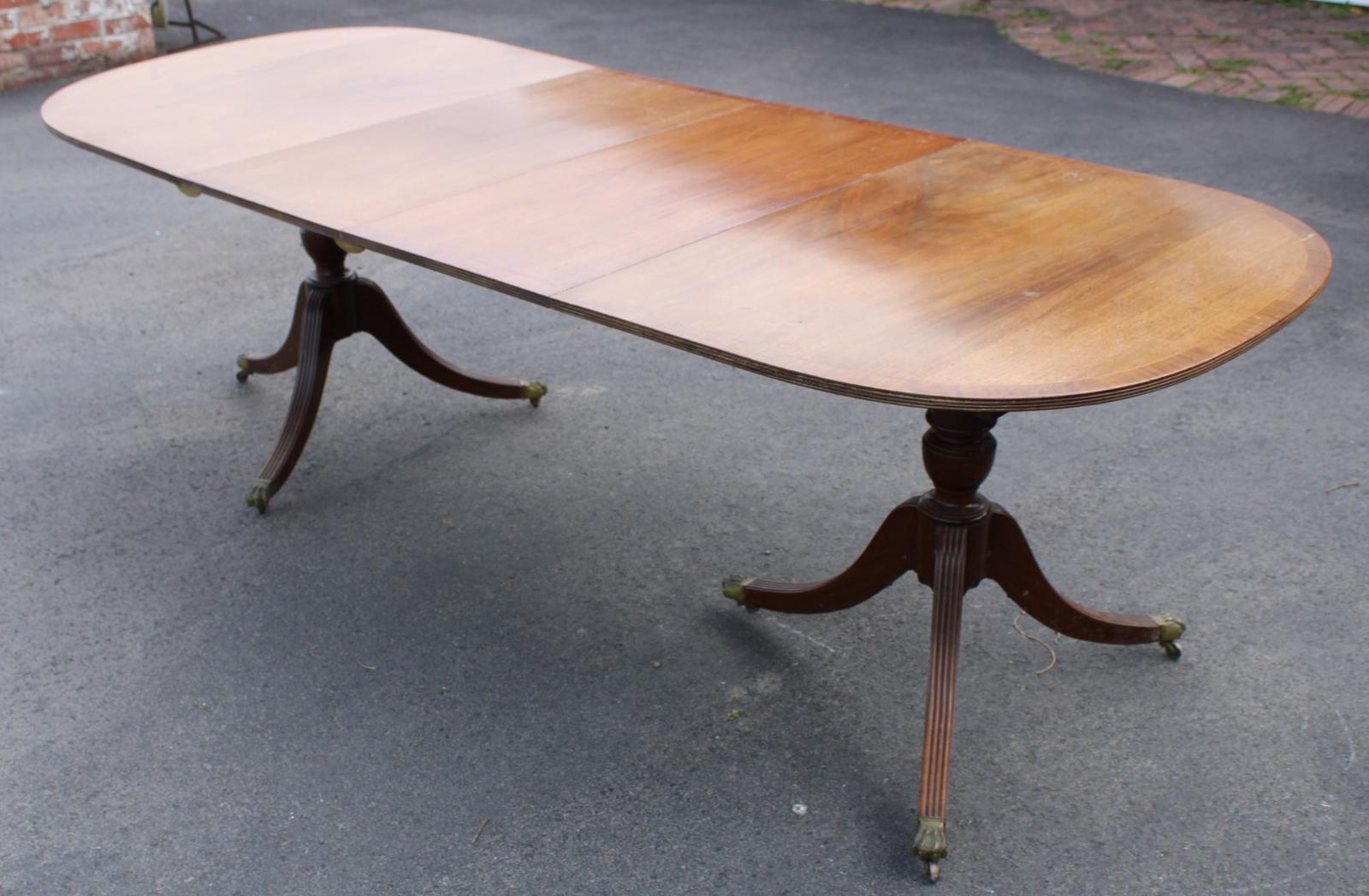 1920s Mahogany Dend Dining Table with 2 Leaves (1 of 3) 1920s Mahogany Dend Dining Table with 2 Leaves (1 of 3)
