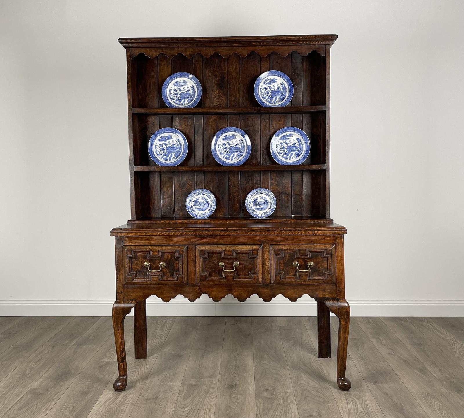 Antique 20th Century Jacobean Style Dresser in Oak (1 of 12) Antique 20th Century Jacobean Style Dresser in Oak (1 of 12)