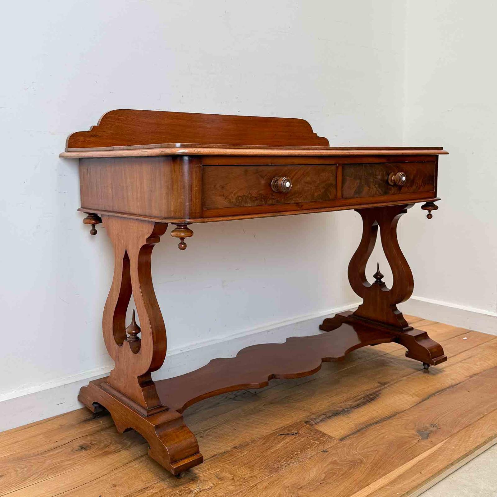 Victorian Mahogany Side Table (1 of 13) Victorian Mahogany Side Table (1 of 13)