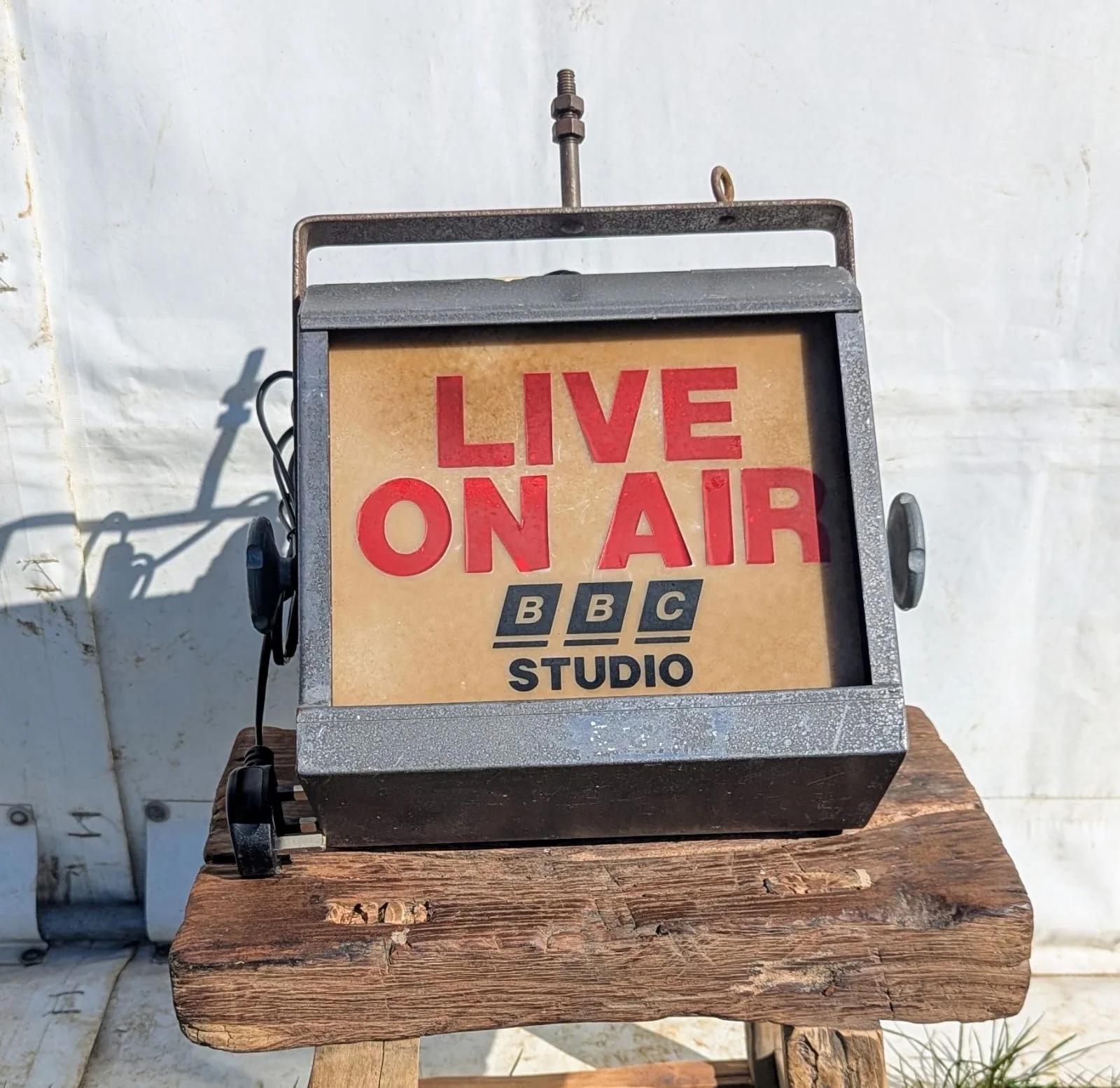 Vintage Original Red Live on Air BBC Studio Light (1 of 6) Vintage Original Red Live on Air BBC Studio Light (1 of 6)