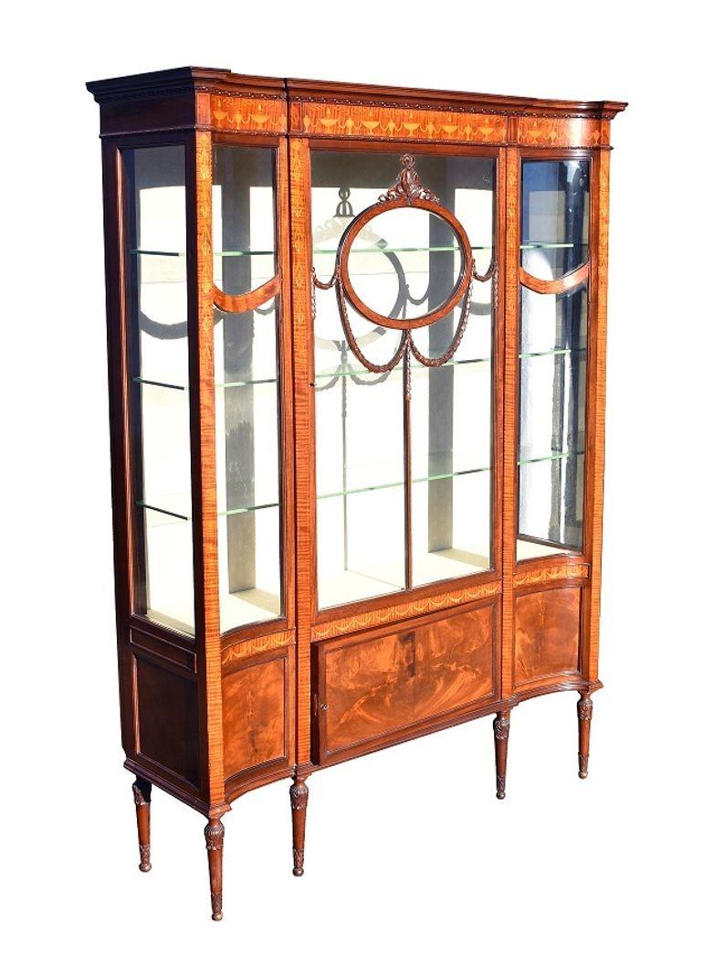 Early 20th Century English Edwardian Mahogany Inlaid Display Cabinet (1 of 6)