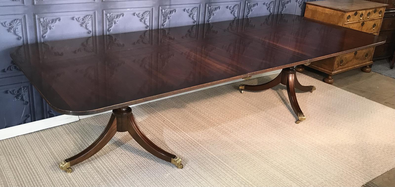 Georgian Style Mahogany Twin Pedestal Ten Seat Dining Table (1 of 1)