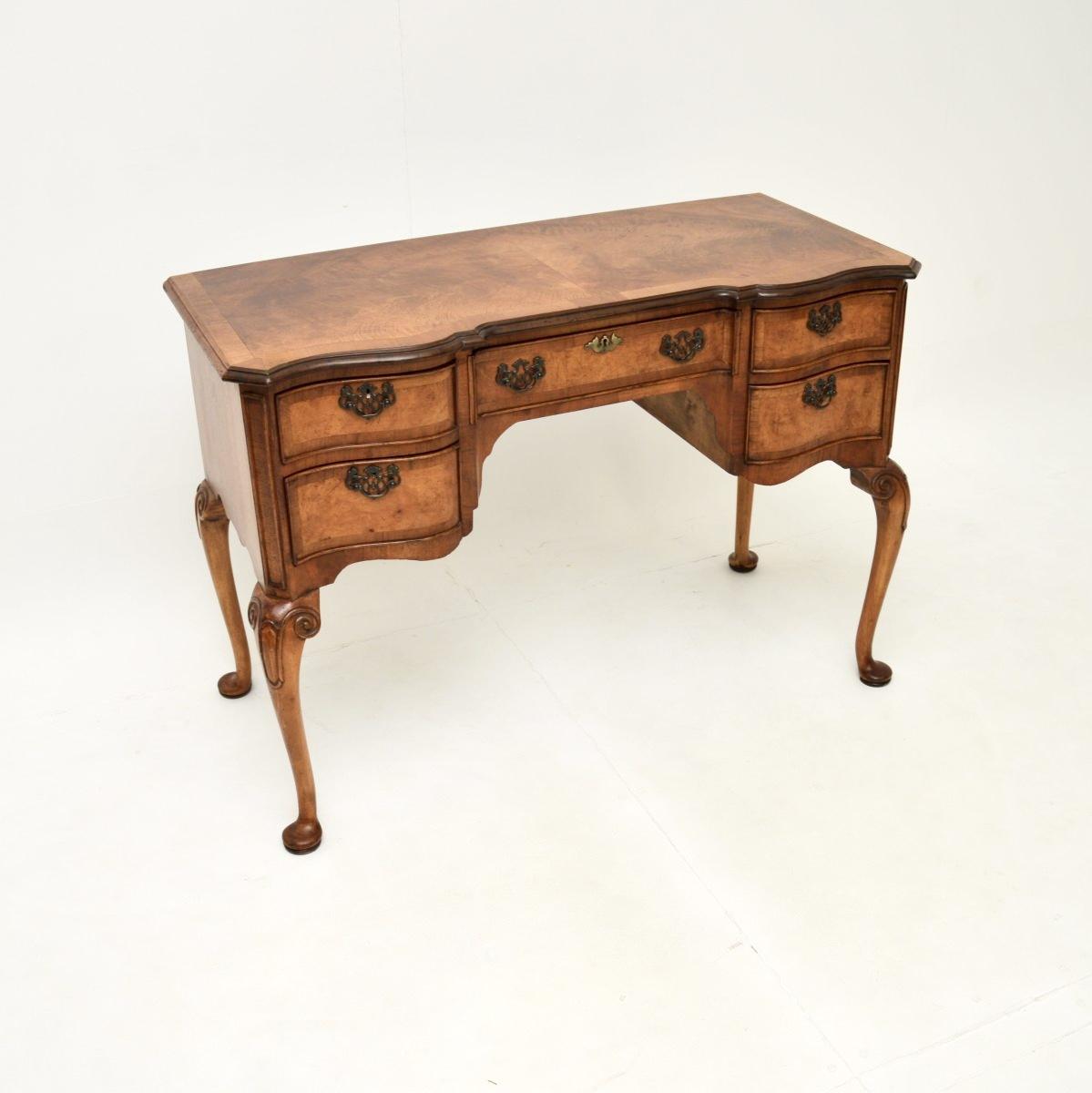 Antique Figured Walnut Queen Anne Style Desk (1 of 10) Antique Figured Walnut Queen Anne Style Desk (1 of 10)