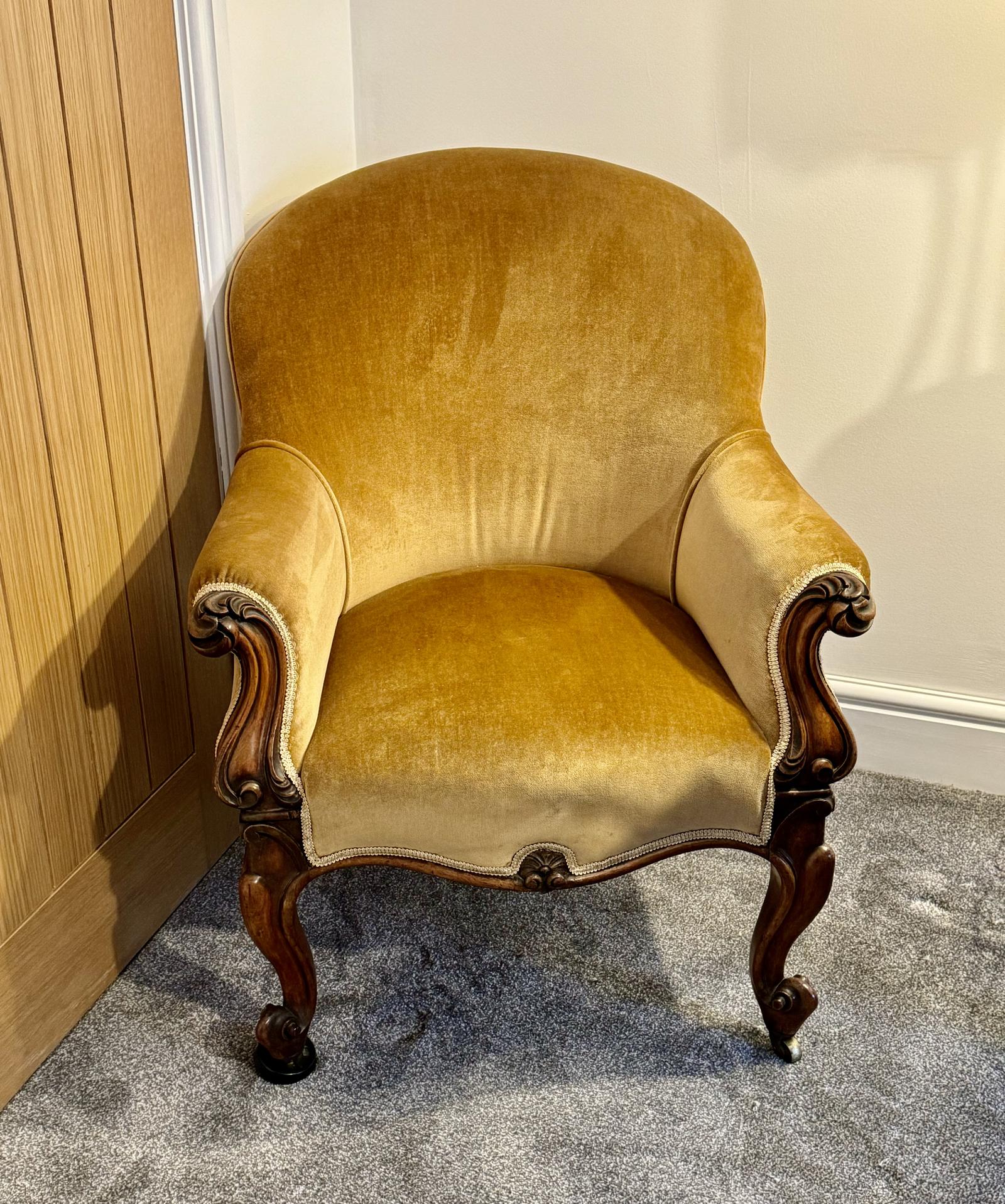 Victorian Walnut Chair (1 of 4) Victorian Walnut Chair (1 of 4)