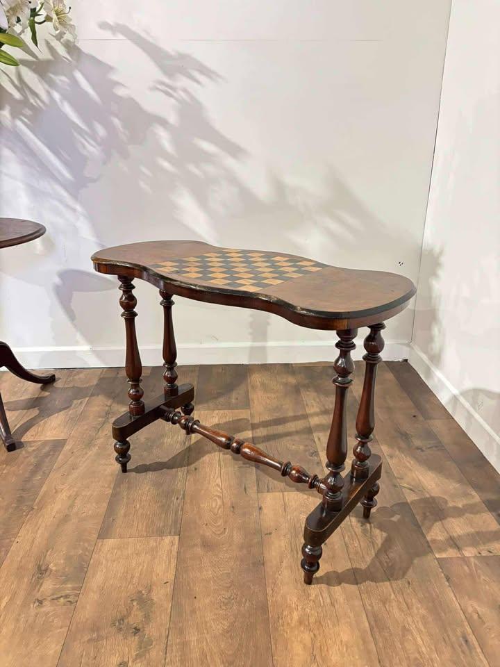 Victorian Walnut Side Table With Chess Board Inlay (1 of 16)
