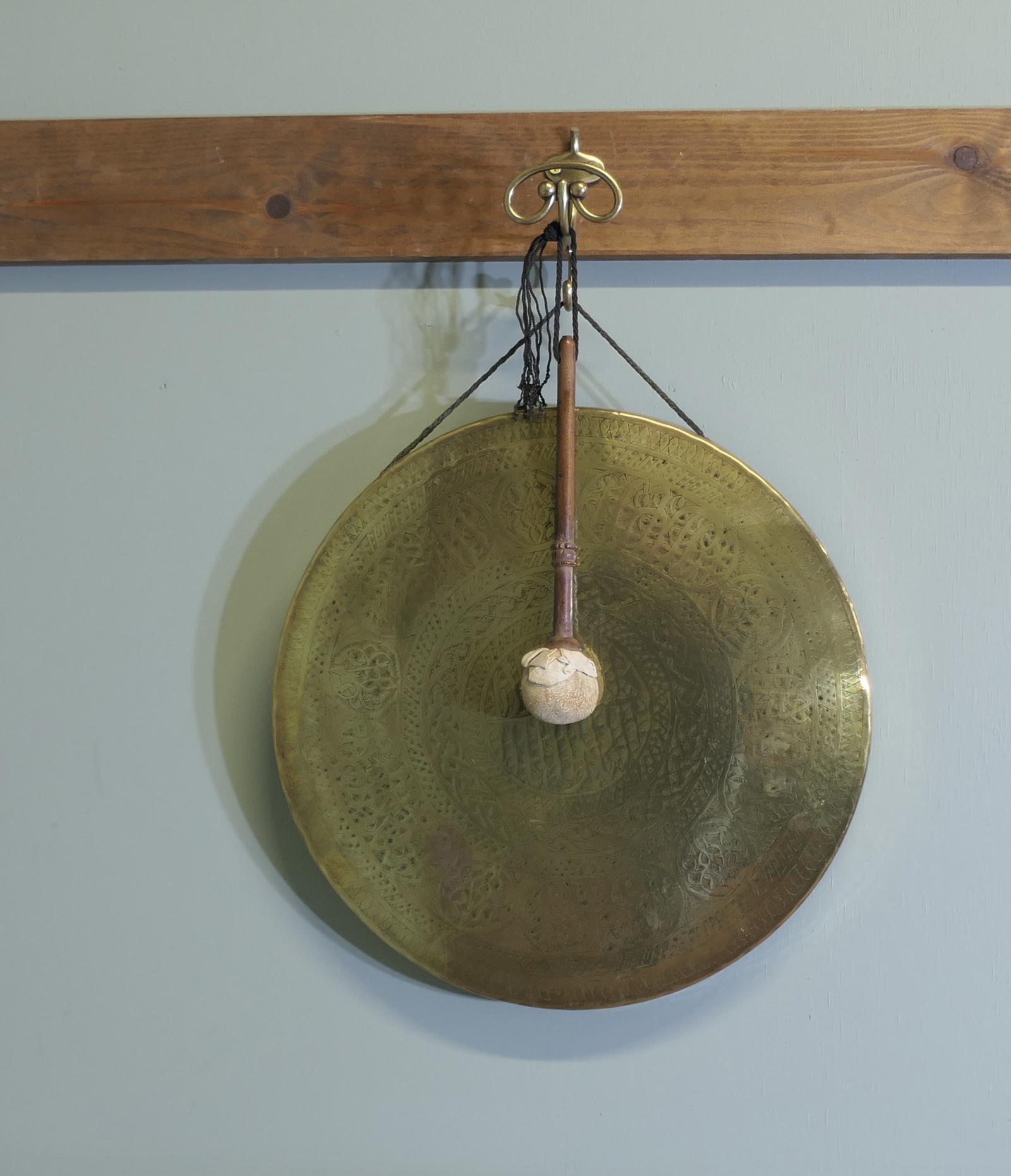 Brass Wall Hanging Dinner Gong (1 of 6)