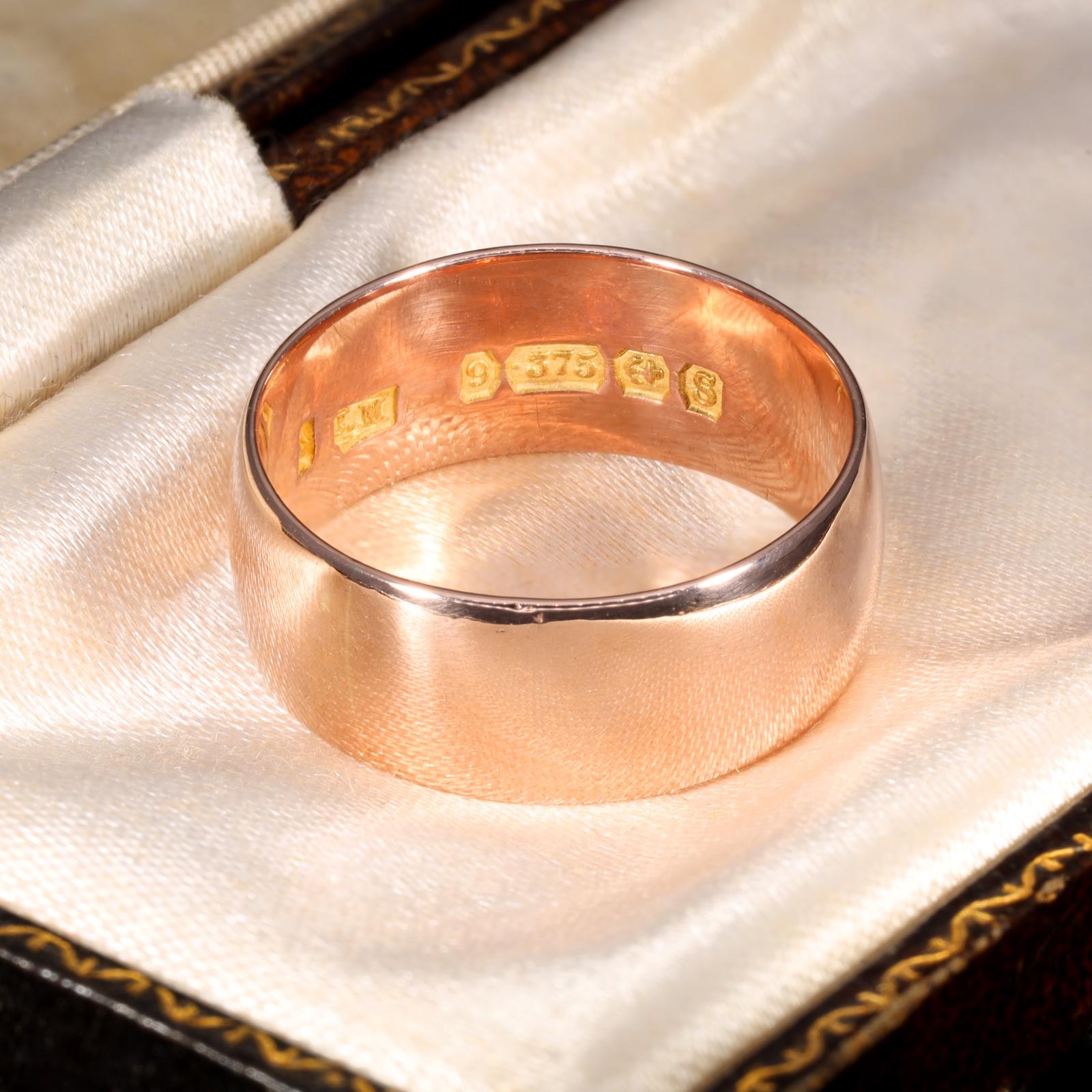The Antique 1917 9ct Rose Gold Chunky Wedding Ring (1 of 1)