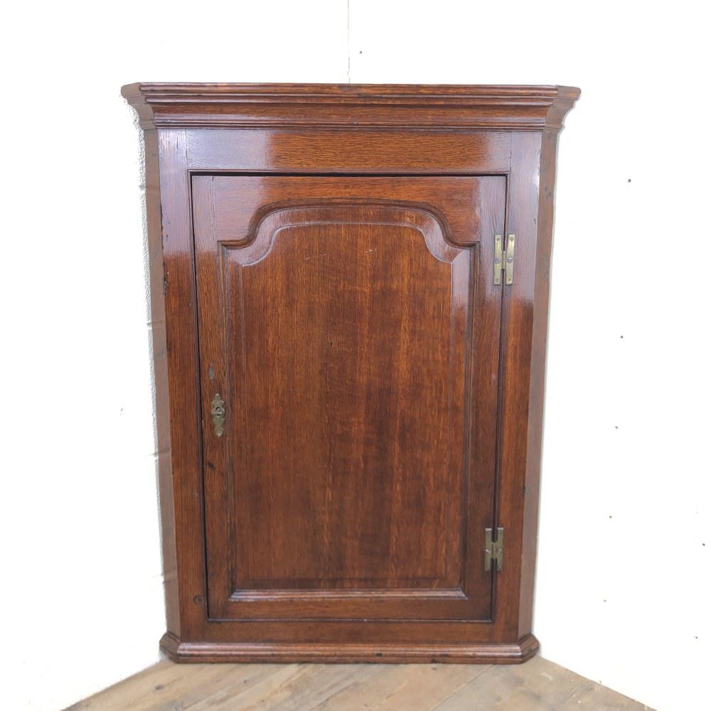 Georgian Oak Corner Cupboard (1 of 9) Georgian Oak Corner Cupboard (1 of 9)