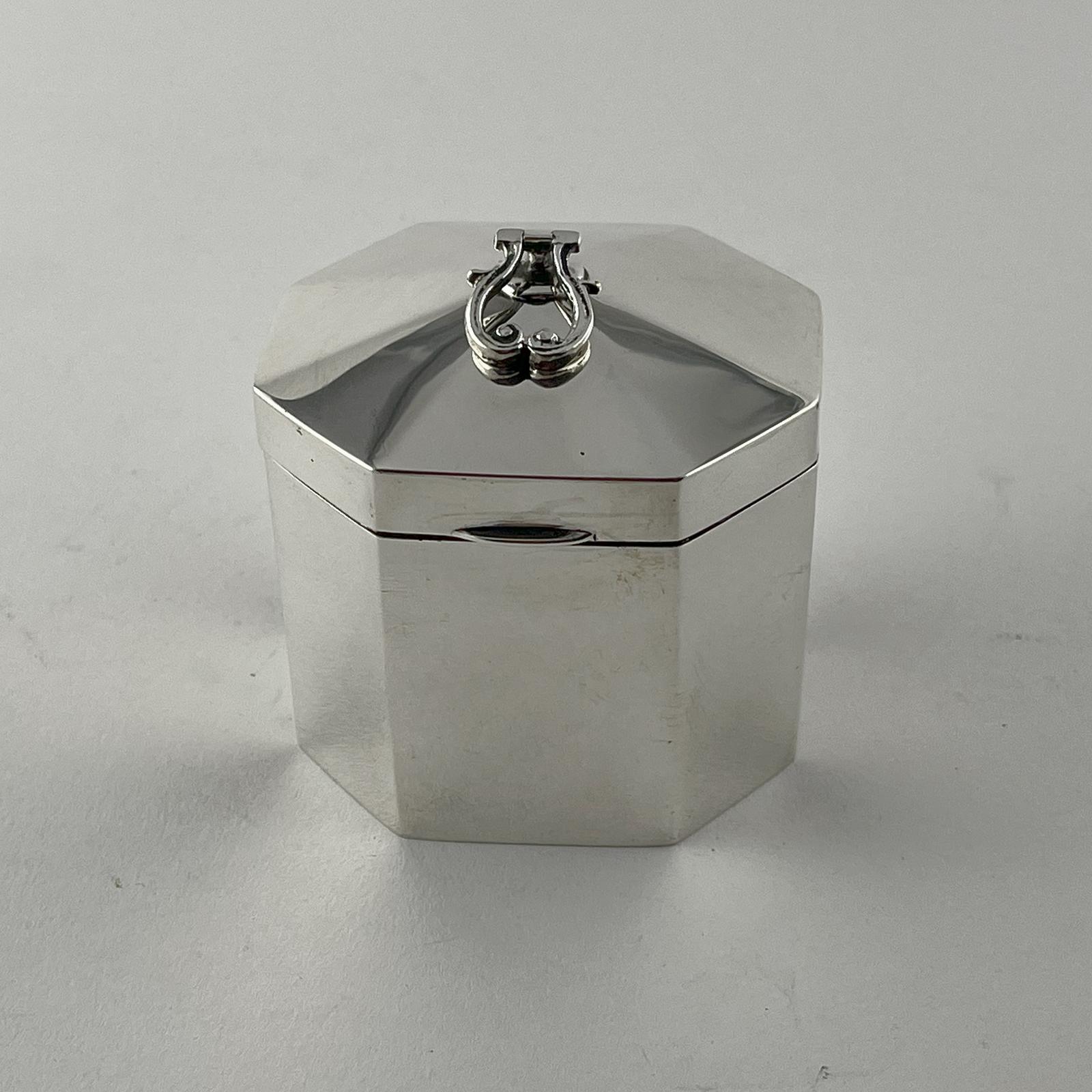 Beautiful Plain Sterling Silver Chester Tea Caddy (1 of 6) Beautiful Plain Sterling Silver Chester Tea Caddy (1 of 6)