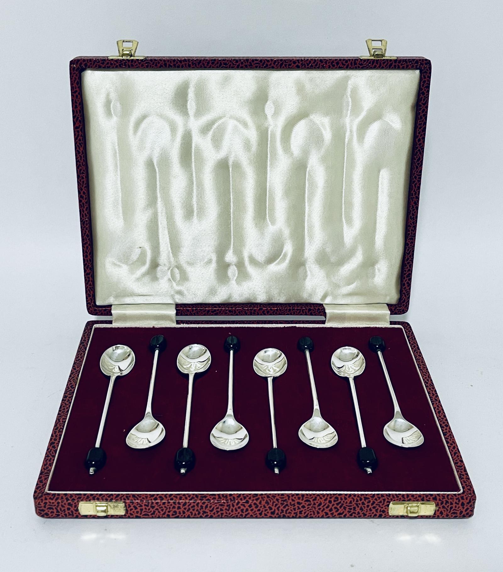 Set of 8 Silver Coffee Spoons (1 of 11) Set of 8 Silver Coffee Spoons (1 of 11)
