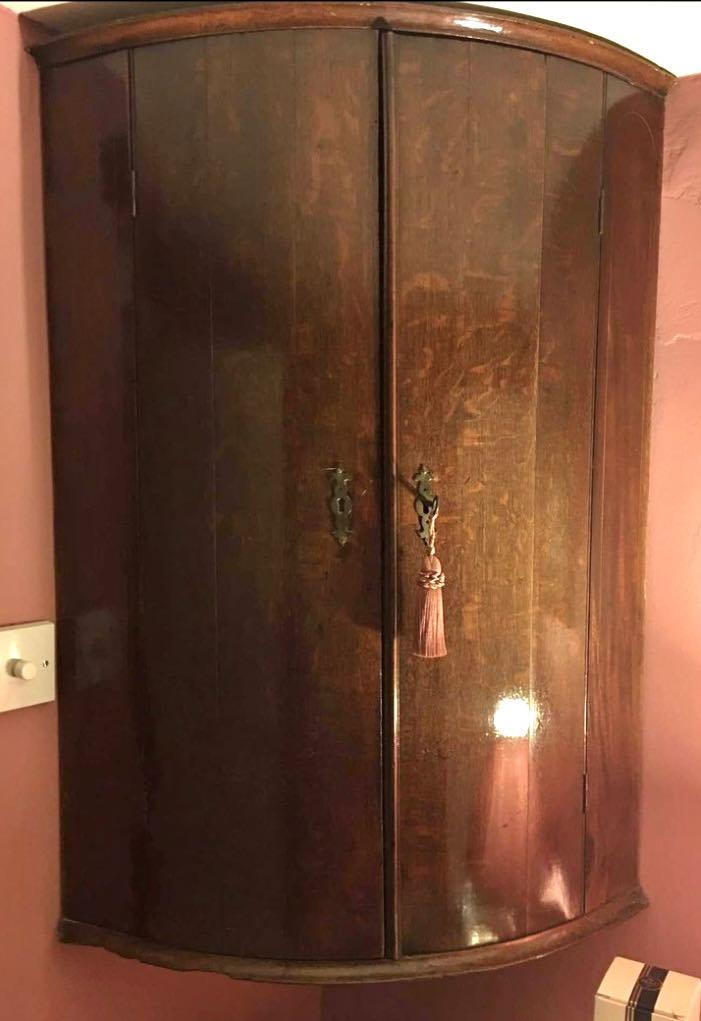 Antique Georgian Bow Front Corner Cupboard / Made in England C1780 (1 of 11)