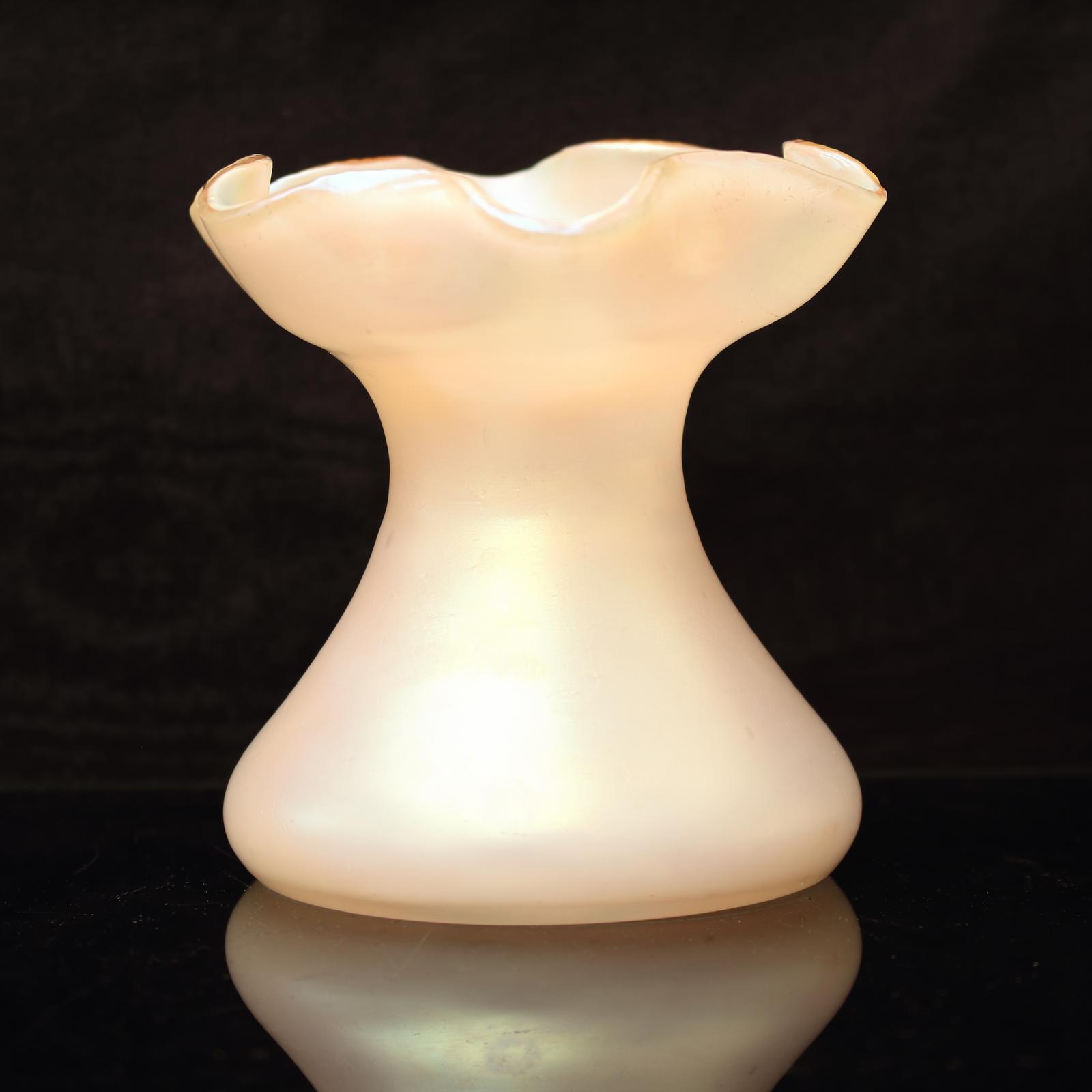 Kralik Art Nouveau Glass Vase Iridescent Mother of Pearl (1 of 18) Kralik Art Nouveau Glass Vase Iridescent Mother of Pearl (1 of 18)