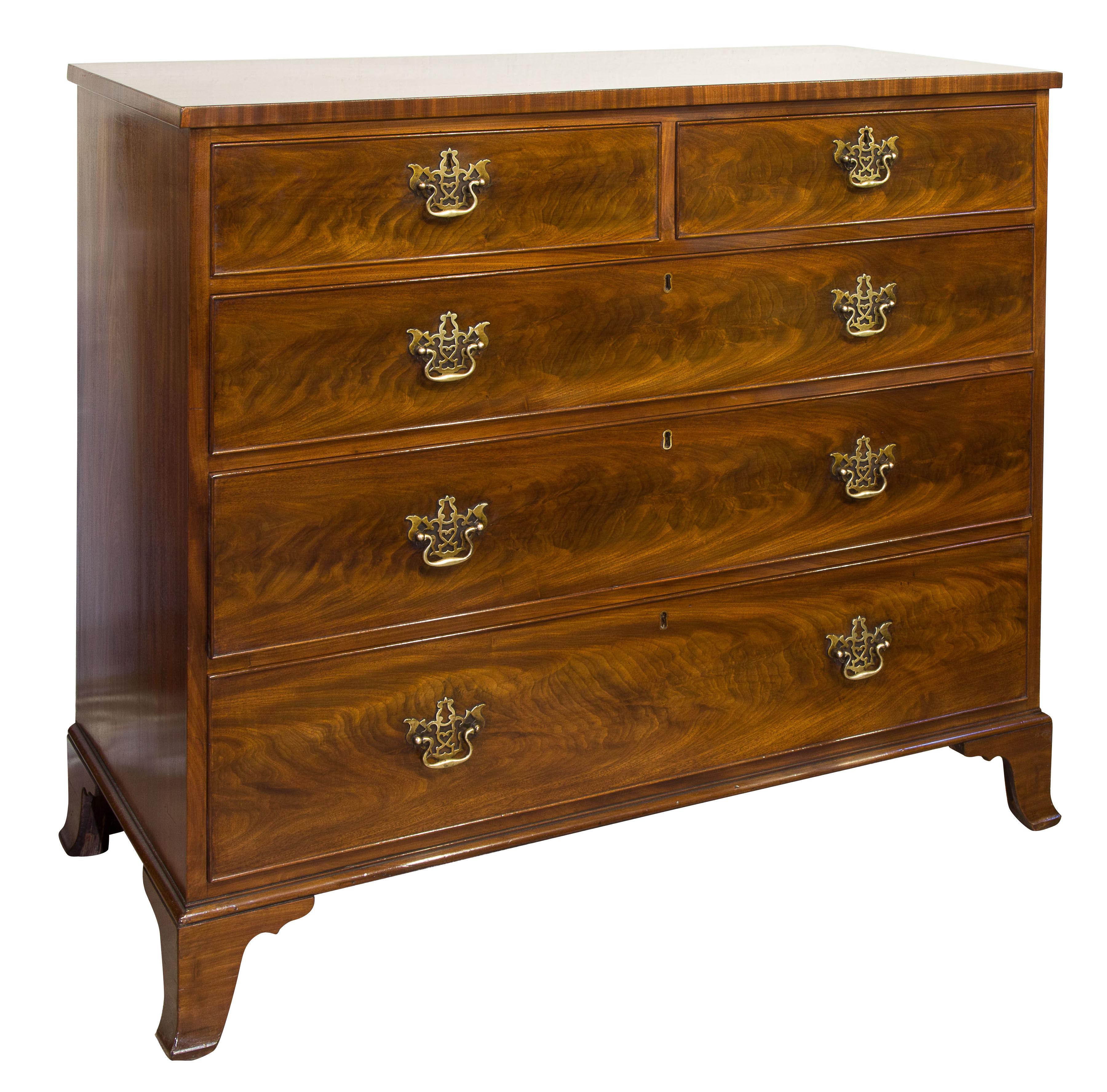 Georgian chest of drawers (1 of 1)
