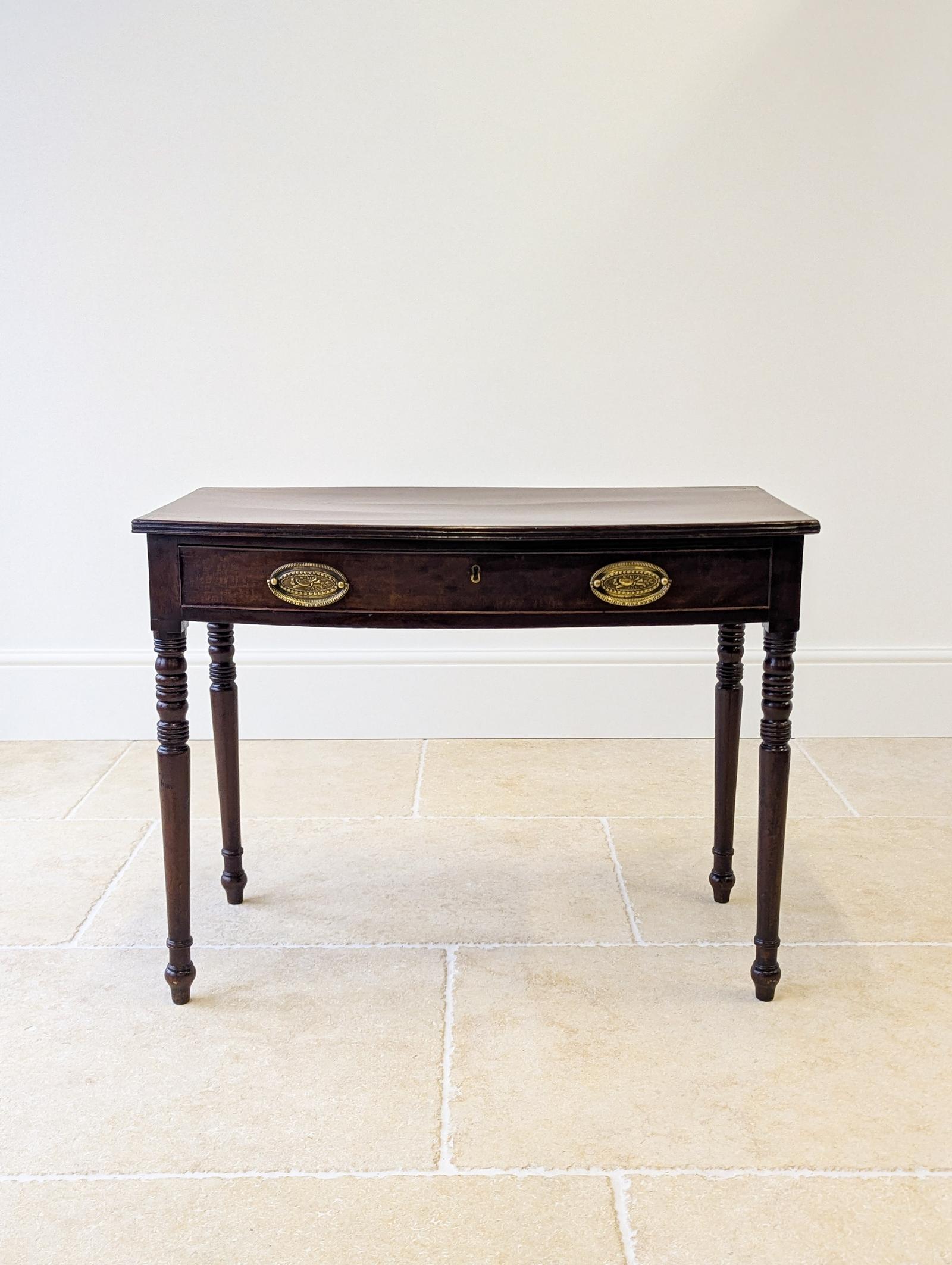 Antique Georgian Mahogany Bow-front Writing Table c.1810 (1 of 18) Antique Georgian Mahogany Bow-front Writing Table c.1810 (1 of 18)