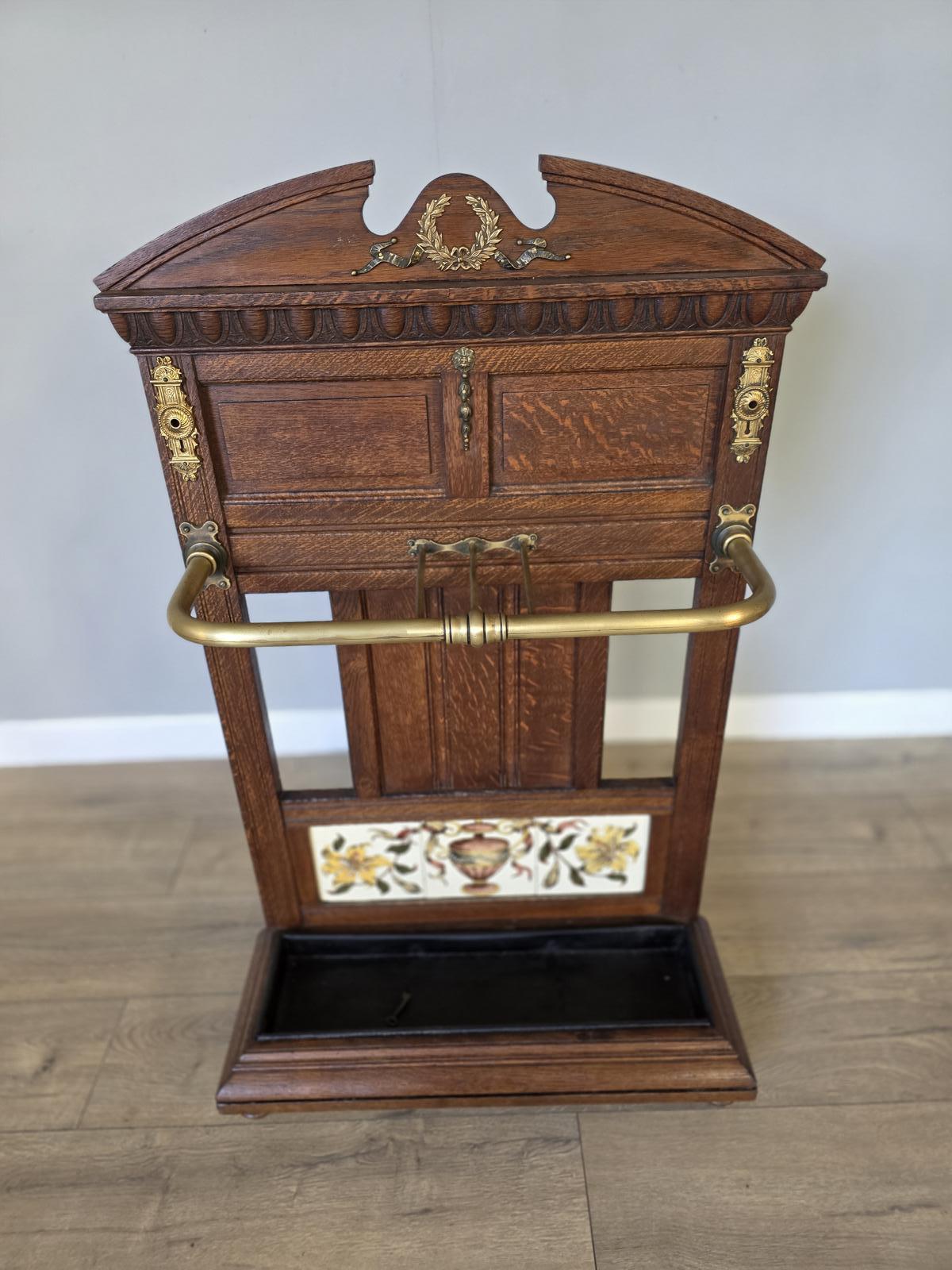 Victorian Art Nouveau Oak Umbrella / Stick Stand c.1890 (1 of 9)