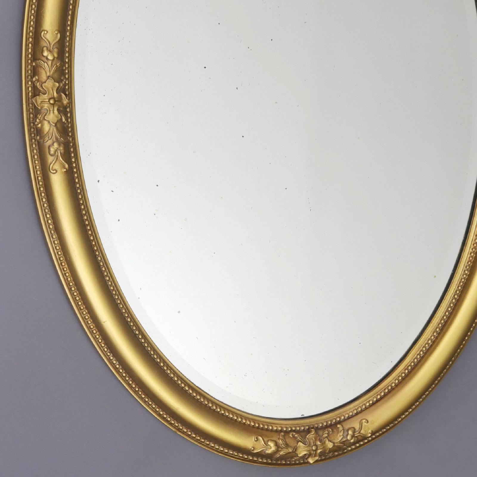 Late 19th Century Gilt Oval Bevelled Mirror with Acanthus Decoration c1880 (1 of 7)