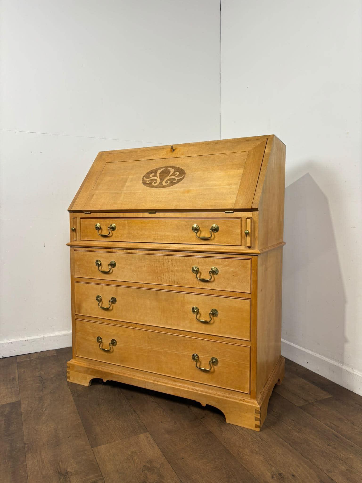 Hand Made Blonde Maple Bureau (1 of 14) Hand Made Blonde Maple Bureau (1 of 14)