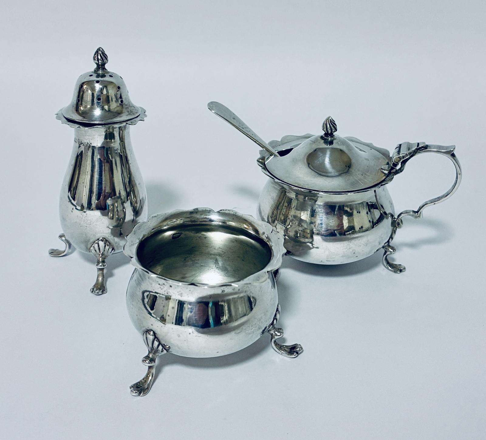 3 Piece Silver Cruet Set - Chester 1931 (1 of 9) 3 Piece Silver Cruet Set - Chester 1931 (1 of 9)