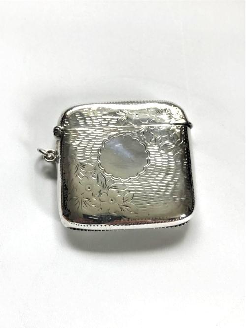Striking Edwardian Silver Vesta (1 of 5)