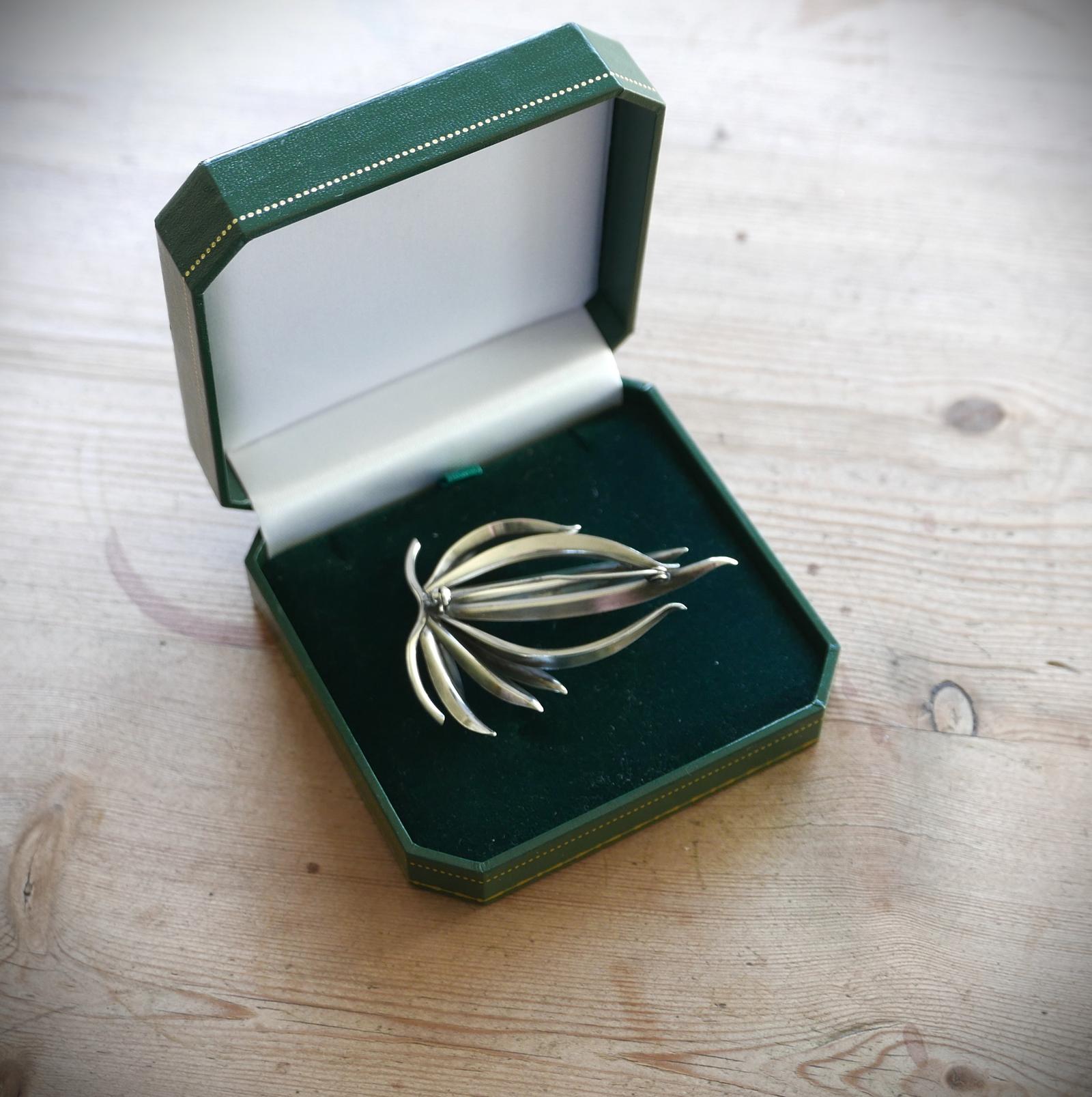 Item Main Image Item Main Image