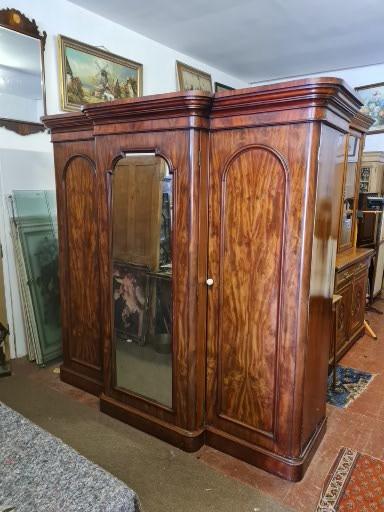 Impressive Victorian Mahogany Wardrobe (1 of 7) Impressive Victorian Mahogany Wardrobe (1 of 7)