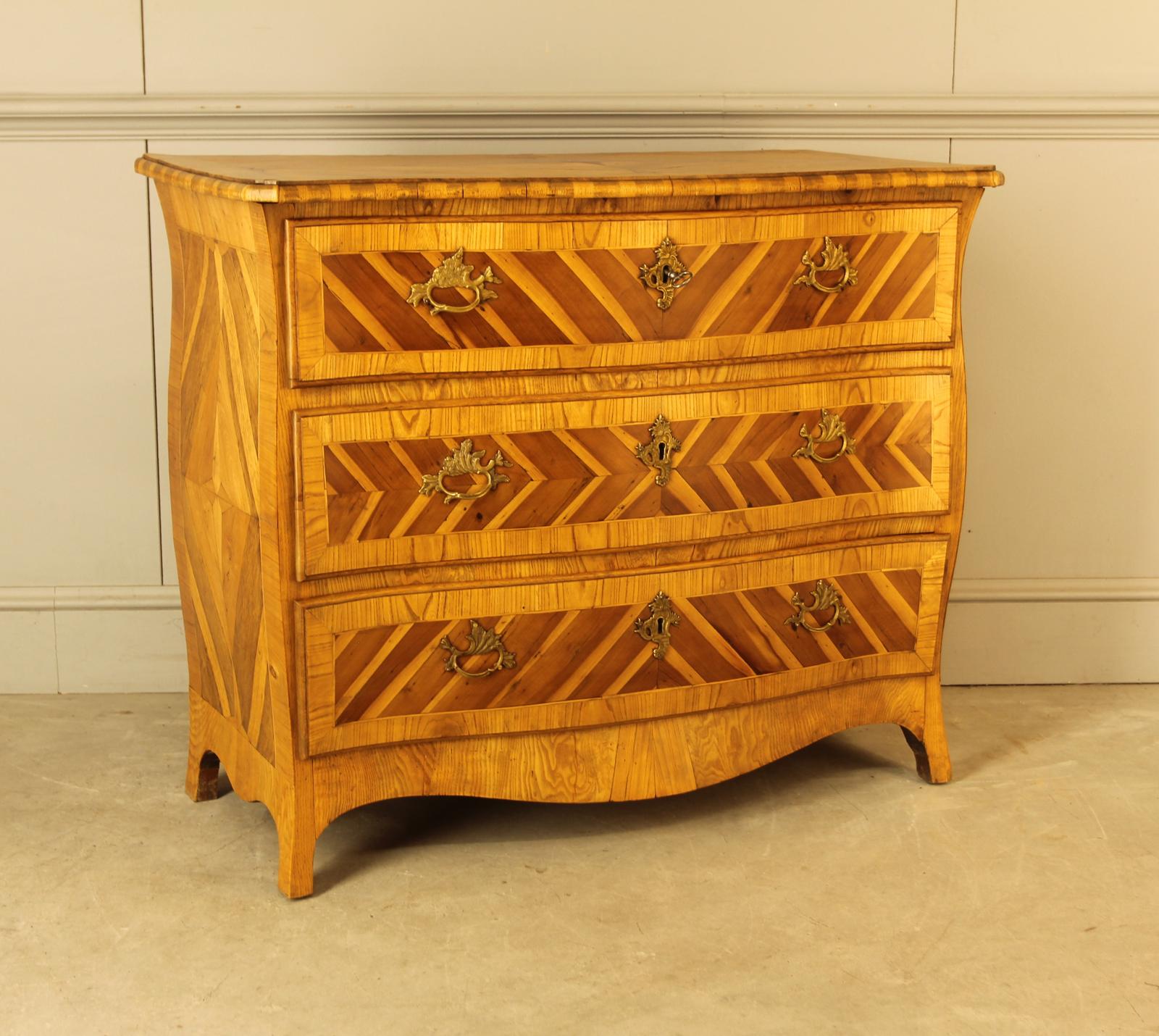 Superb 18th Century Swedish Rococo Bombe Chest of Drawer (1 of 13) Superb 18th Century Swedish Rococo Bombe Chest of Drawer (1 of 13)