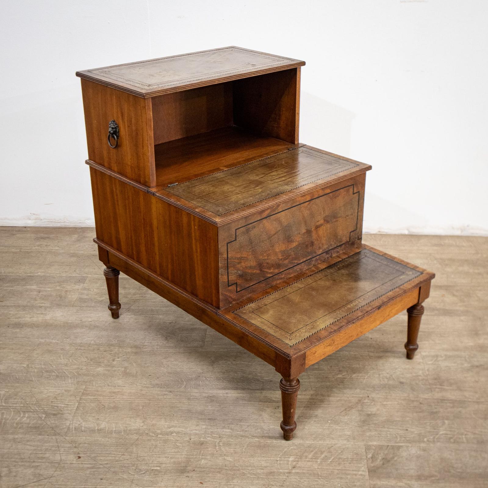 Regency Style Library Steps (1 of 10)