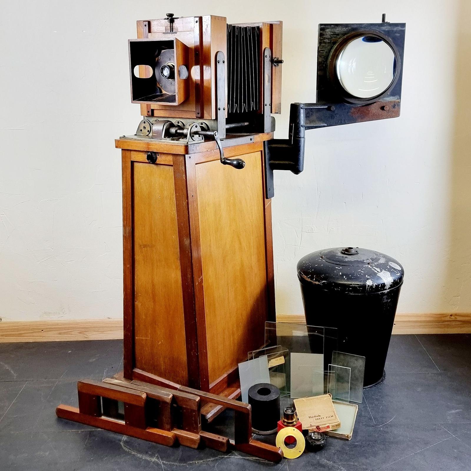 Large Antique Ensign Studio Camera on Plinth Stand (1 of 24)