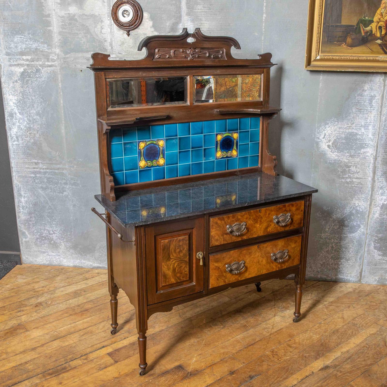 Antique Victorian Washstand (1 of 11) Antique Victorian Washstand (1 of 11)