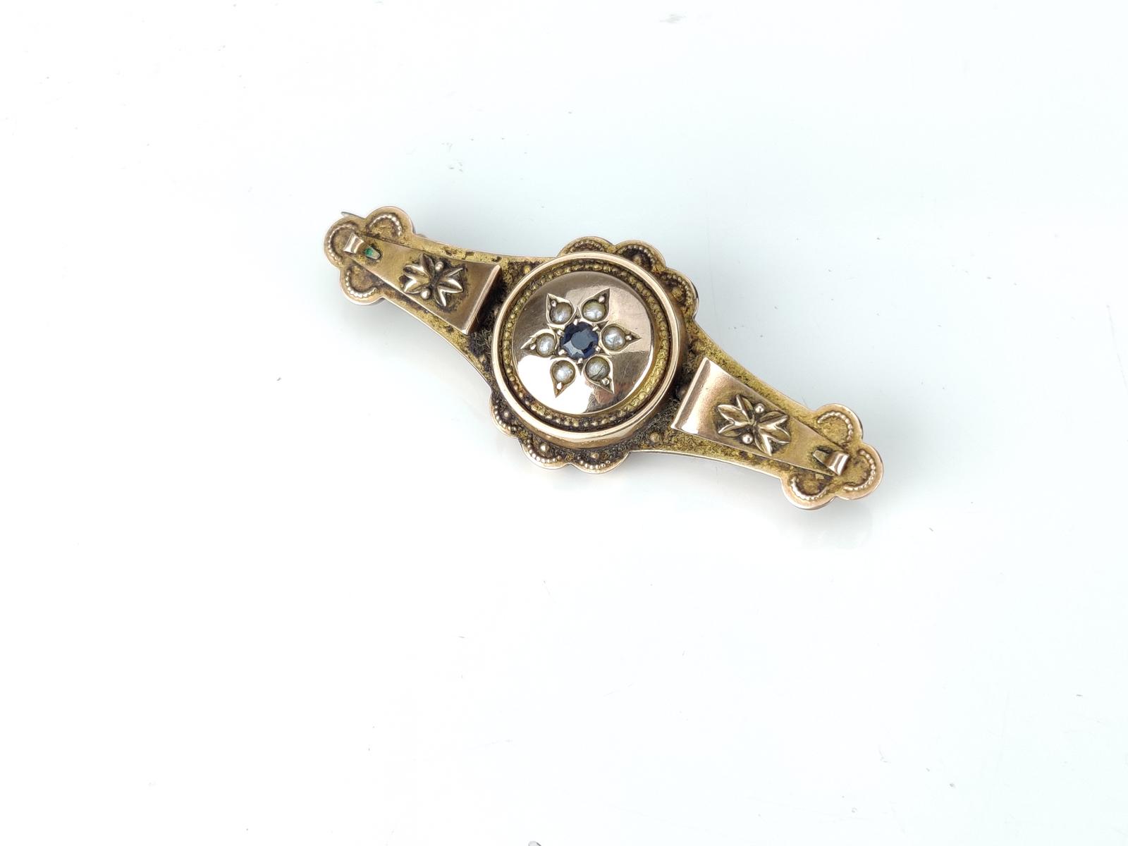 Sweet Heart Gold Locket Brooch (1 of 6)