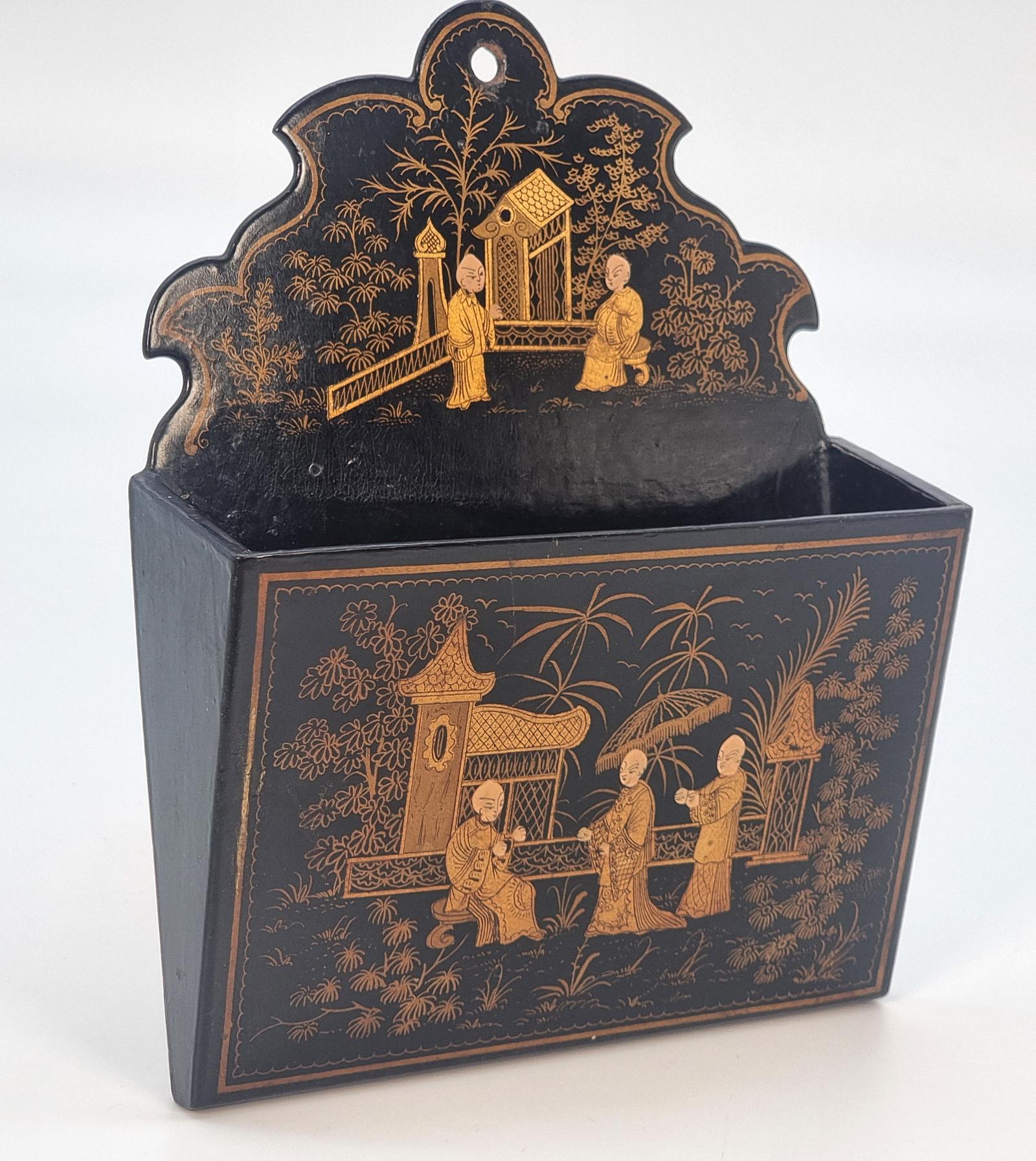 19th Century Chinese Chinoiserie Papier Mache Wall Pocket (1 of 8) 19th Century Chinese Chinoiserie Papier Mache Wall Pocket (1 of 8)